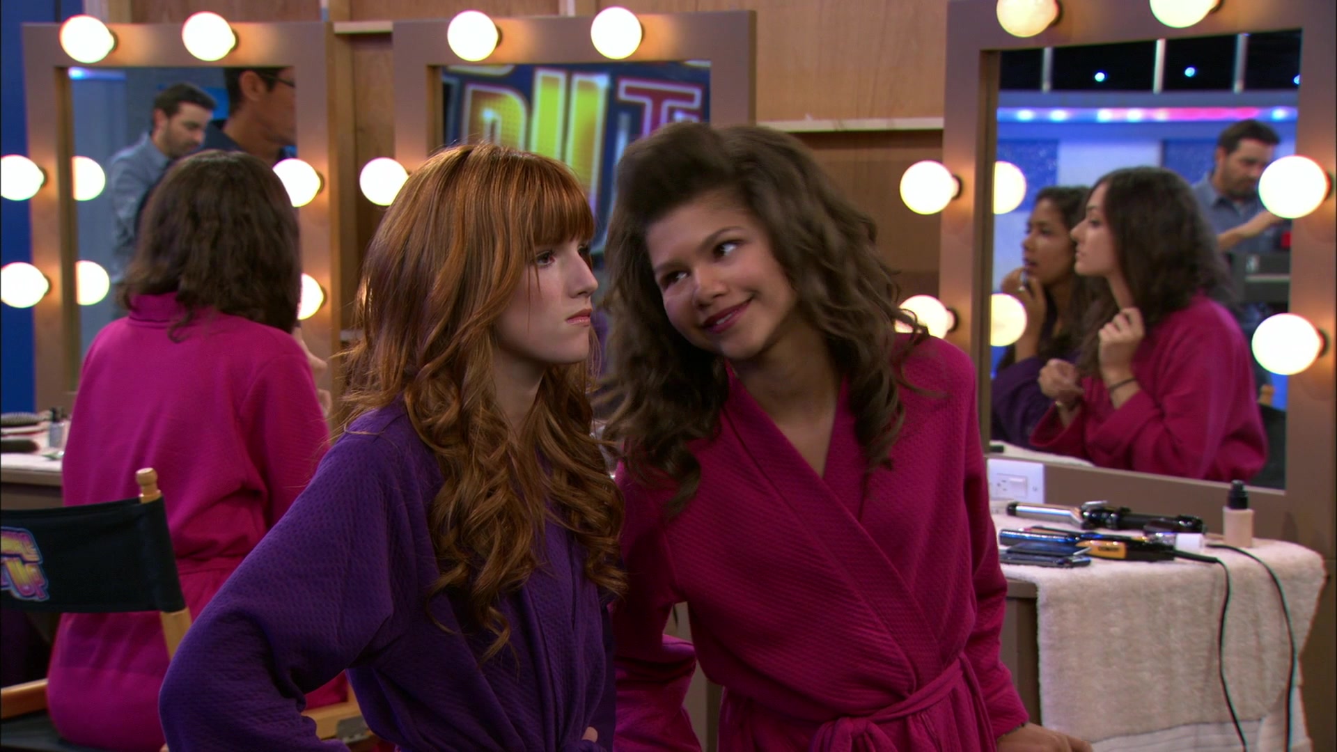 Shake_It_Up_S01E10_1080p_BTD_000264.jpg