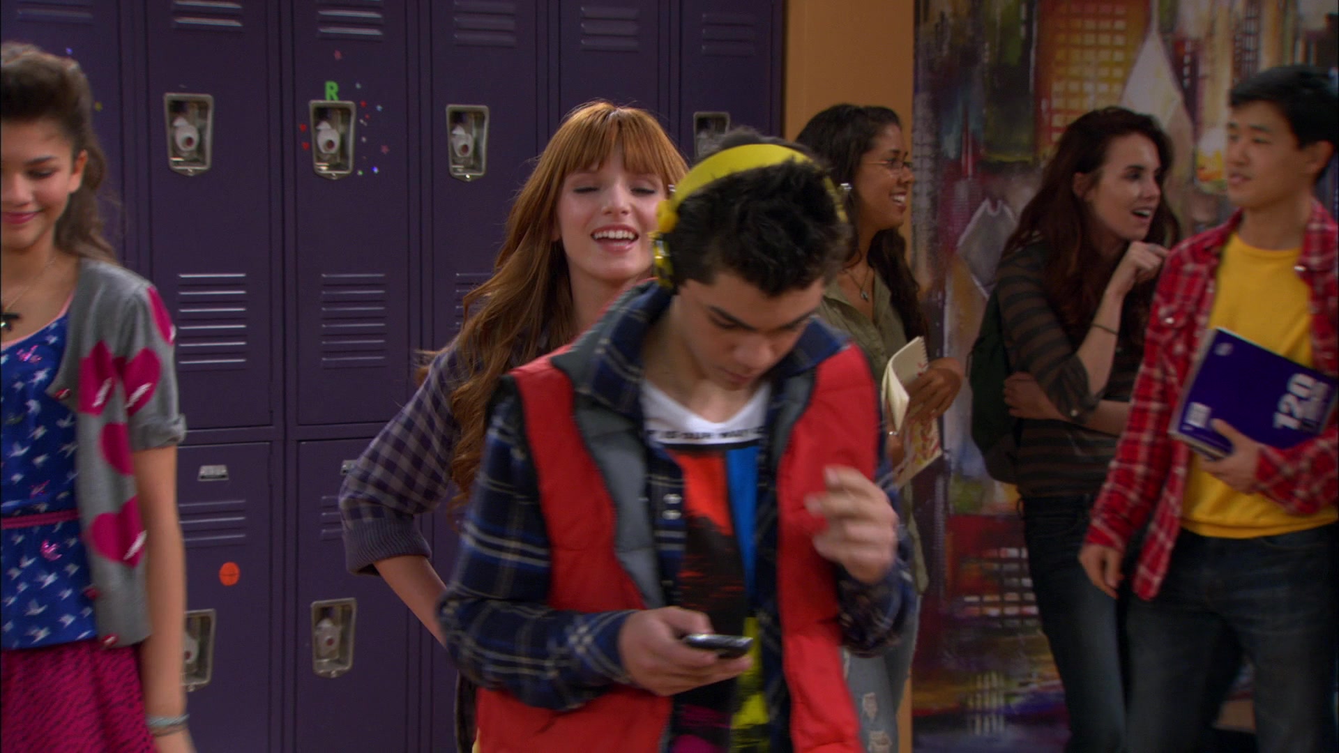 Shake_It_Up_S01E10_1080p_BTD_000674.jpg