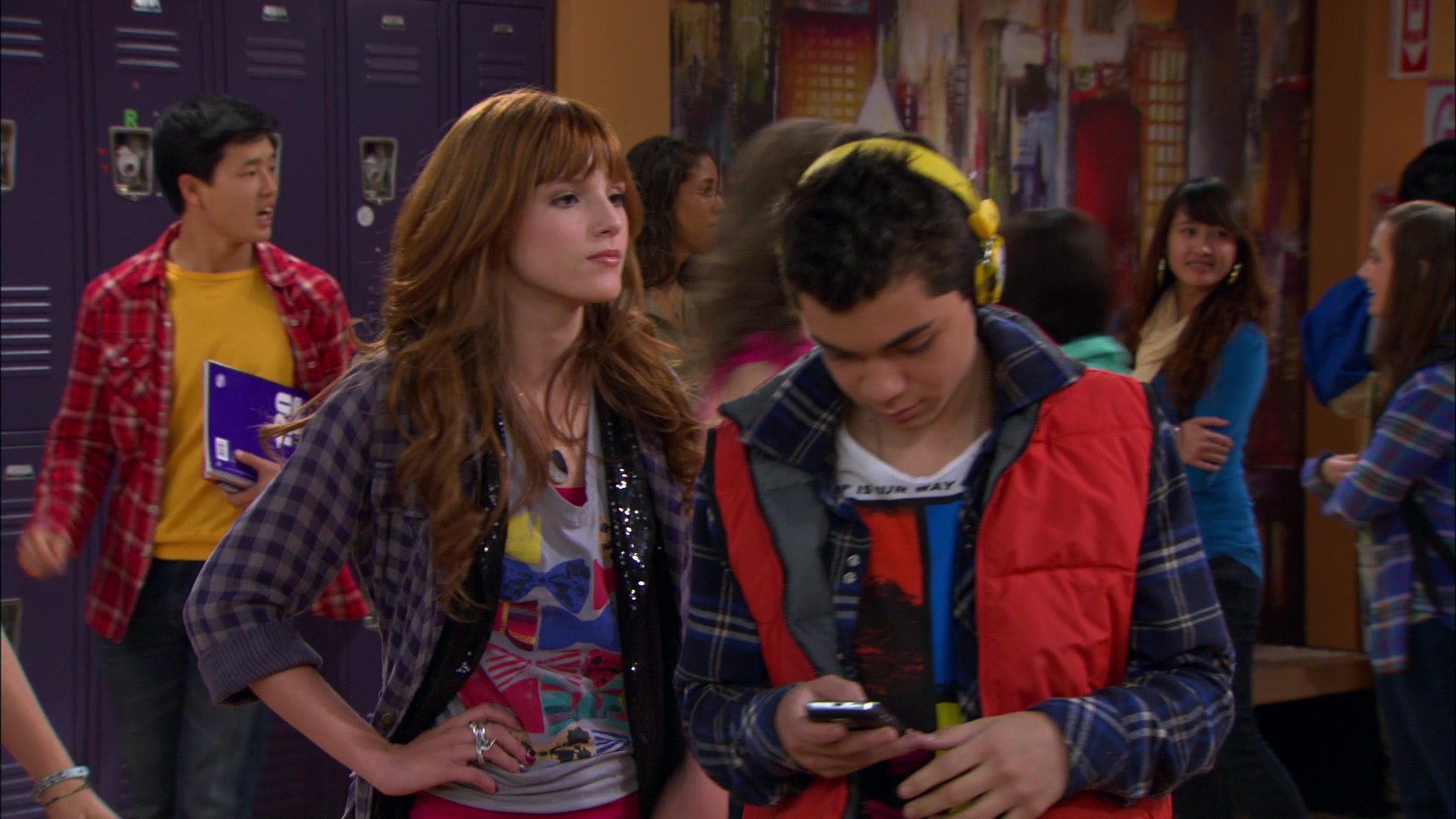 Shake_It_Up_S01E10_1080p_BTD_000679.jpg