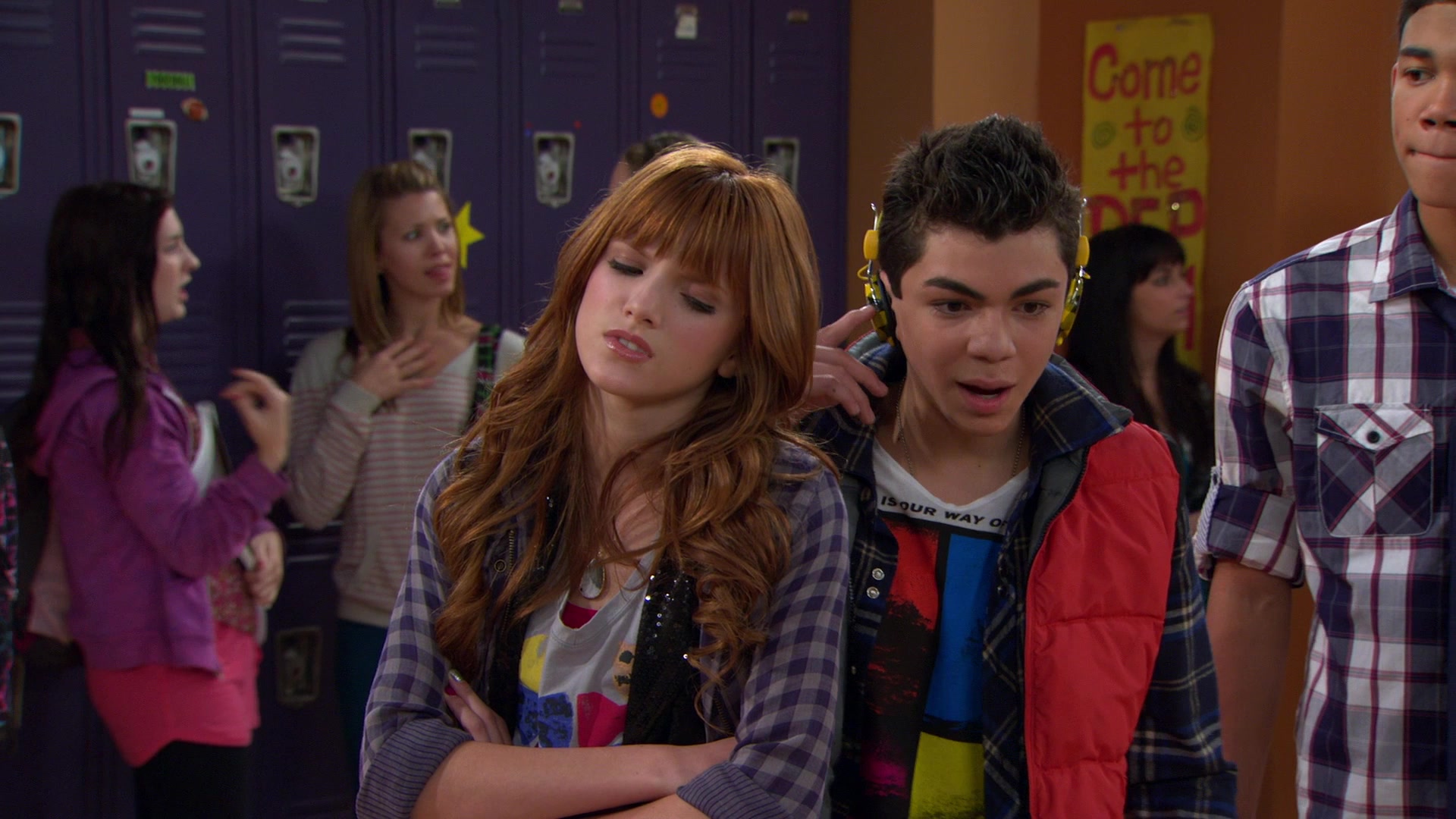Shake_It_Up_S01E10_1080p_BTD_000787.jpg