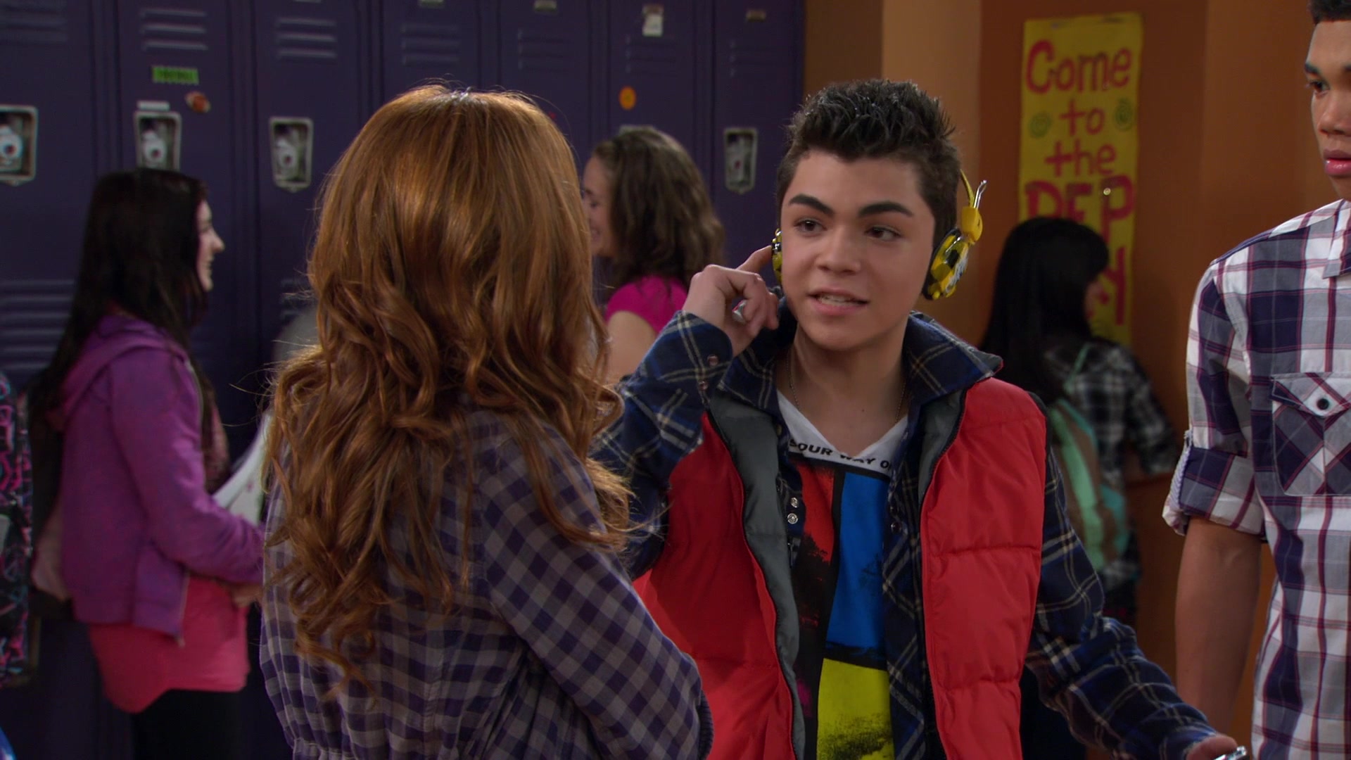 Shake_It_Up_S01E10_1080p_BTD_000794.jpg Shake_It_Up_S01E10_1080p_BTD_000794.jpg
