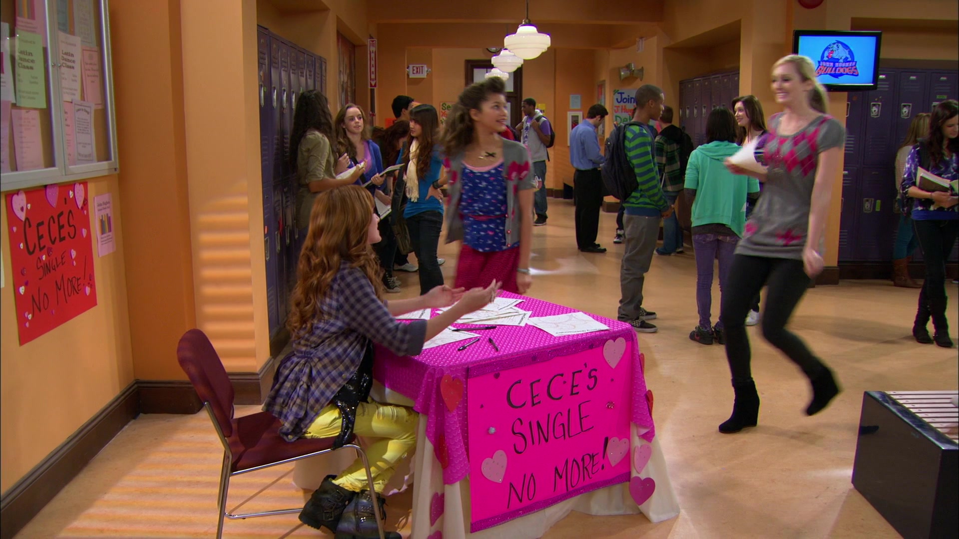 Shake_It_Up_S01E10_1080p_BTD_001130.jpg