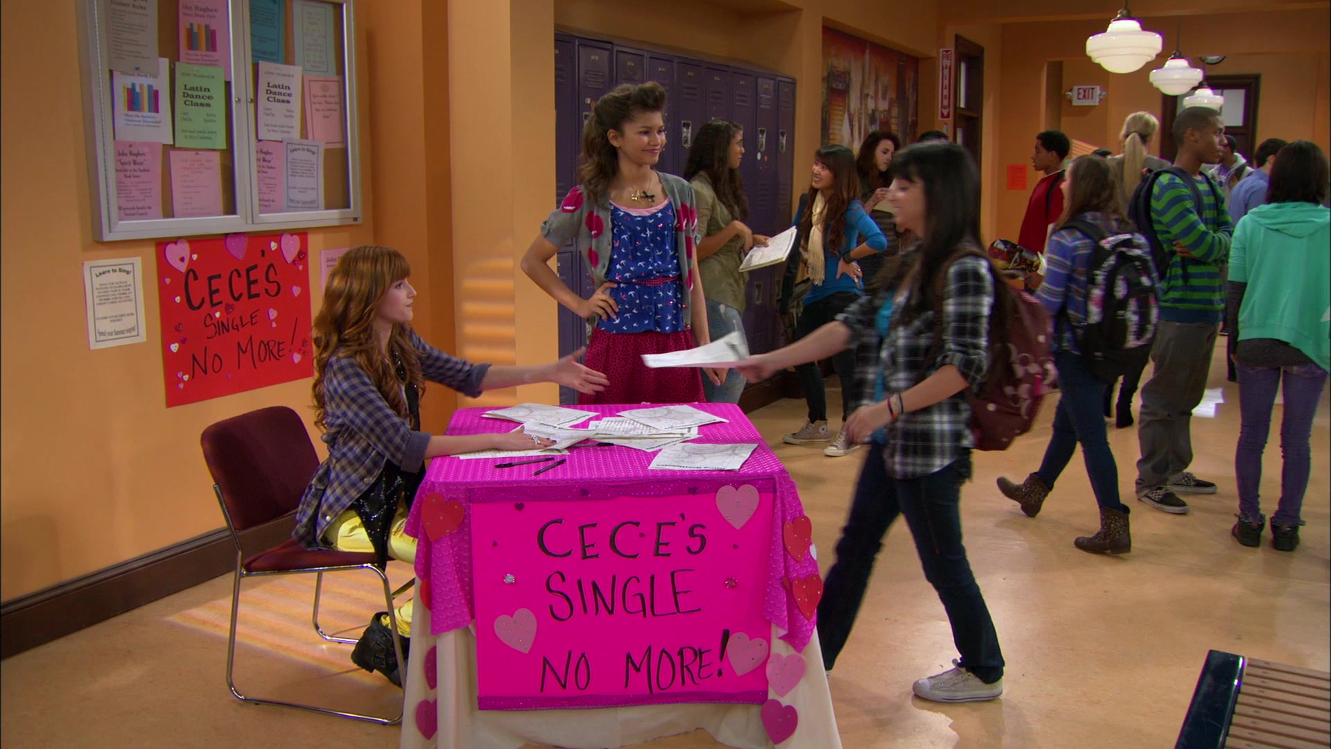 Shake_It_Up_S01E10_1080p_BTD_001160.jpg