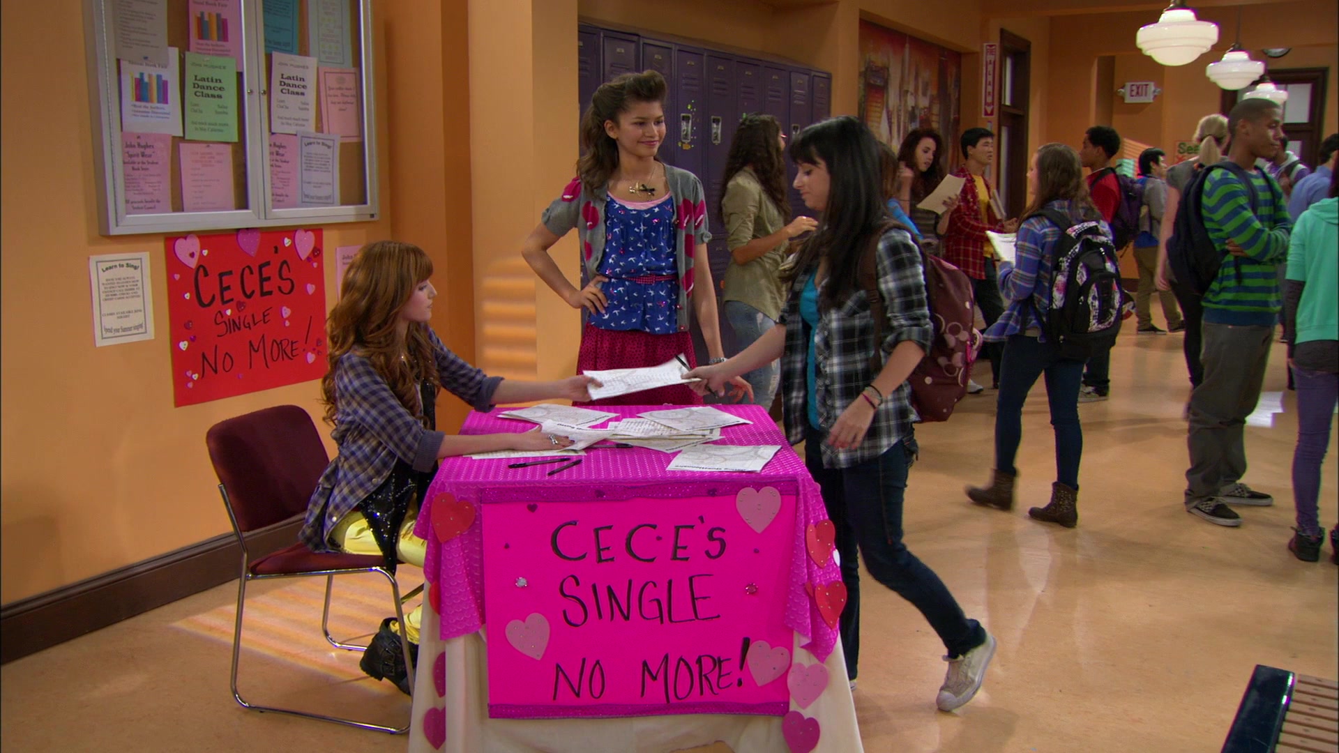 Shake_It_Up_S01E10_1080p_BTD_001161.jpg