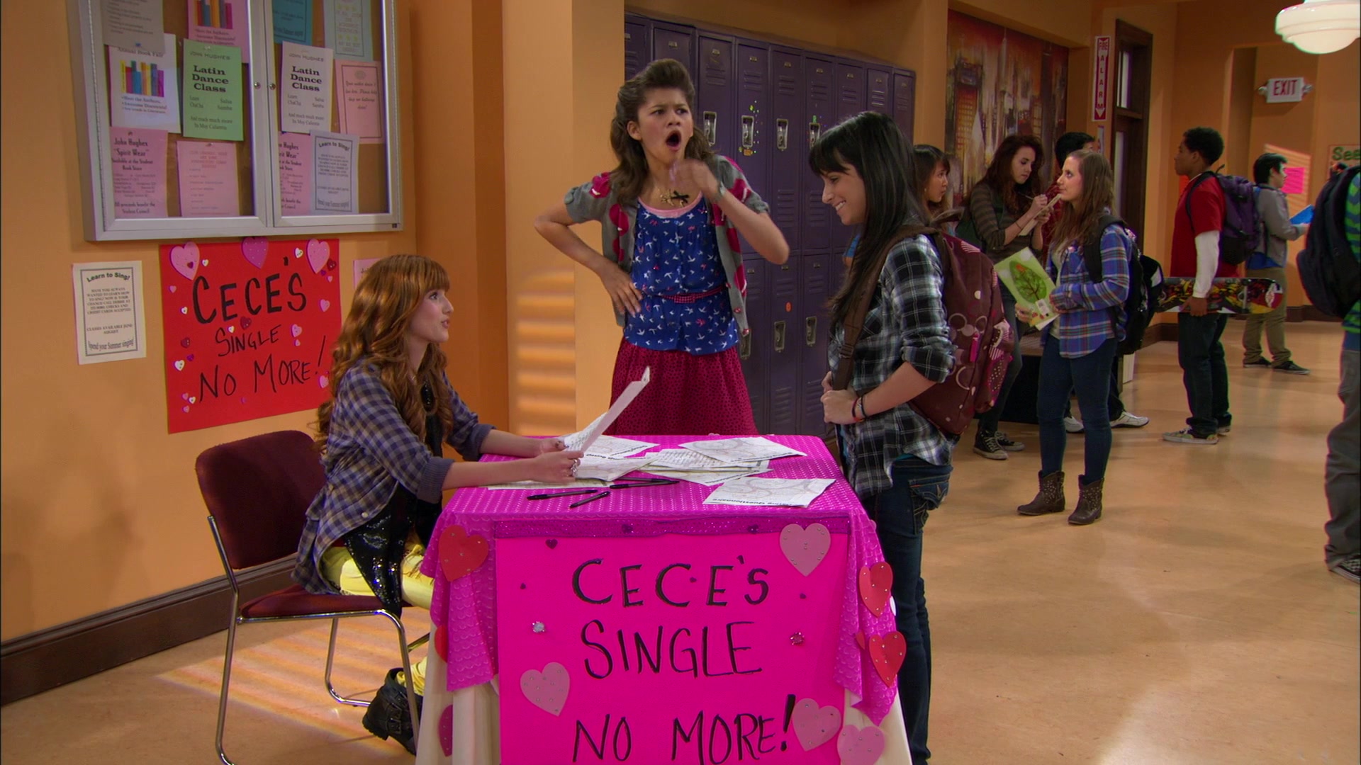 Shake_It_Up_S01E10_1080p_BTD_001174.jpg