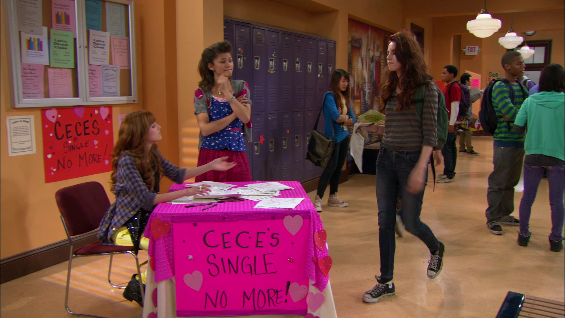 Shake_It_Up_S01E10_1080p_BTD_001188.jpg