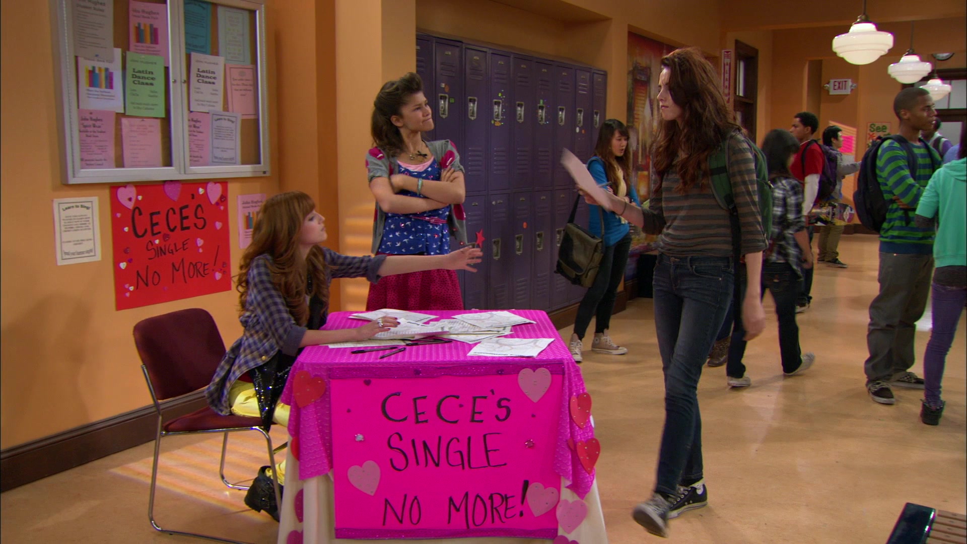 Shake_It_Up_S01E10_1080p_BTD_001189.jpg