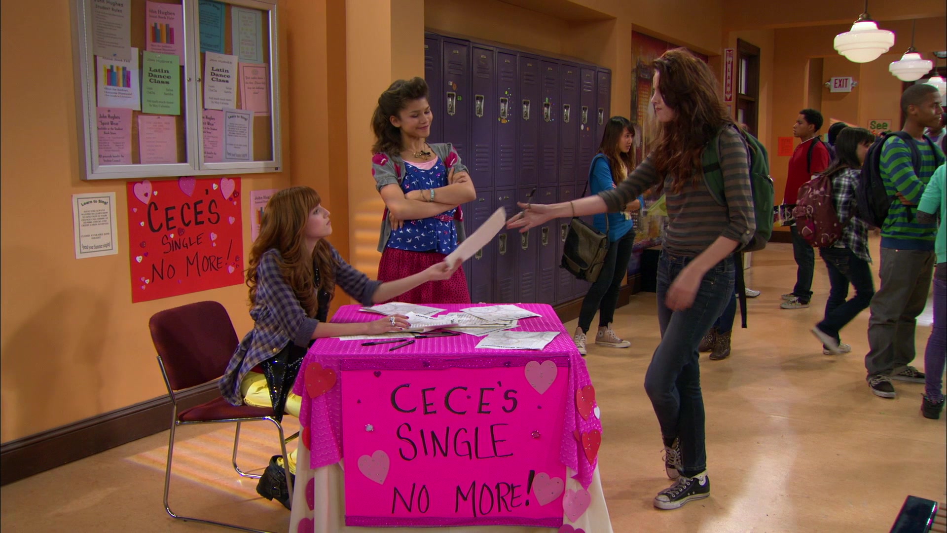 Shake_It_Up_S01E10_1080p_BTD_001191.jpg