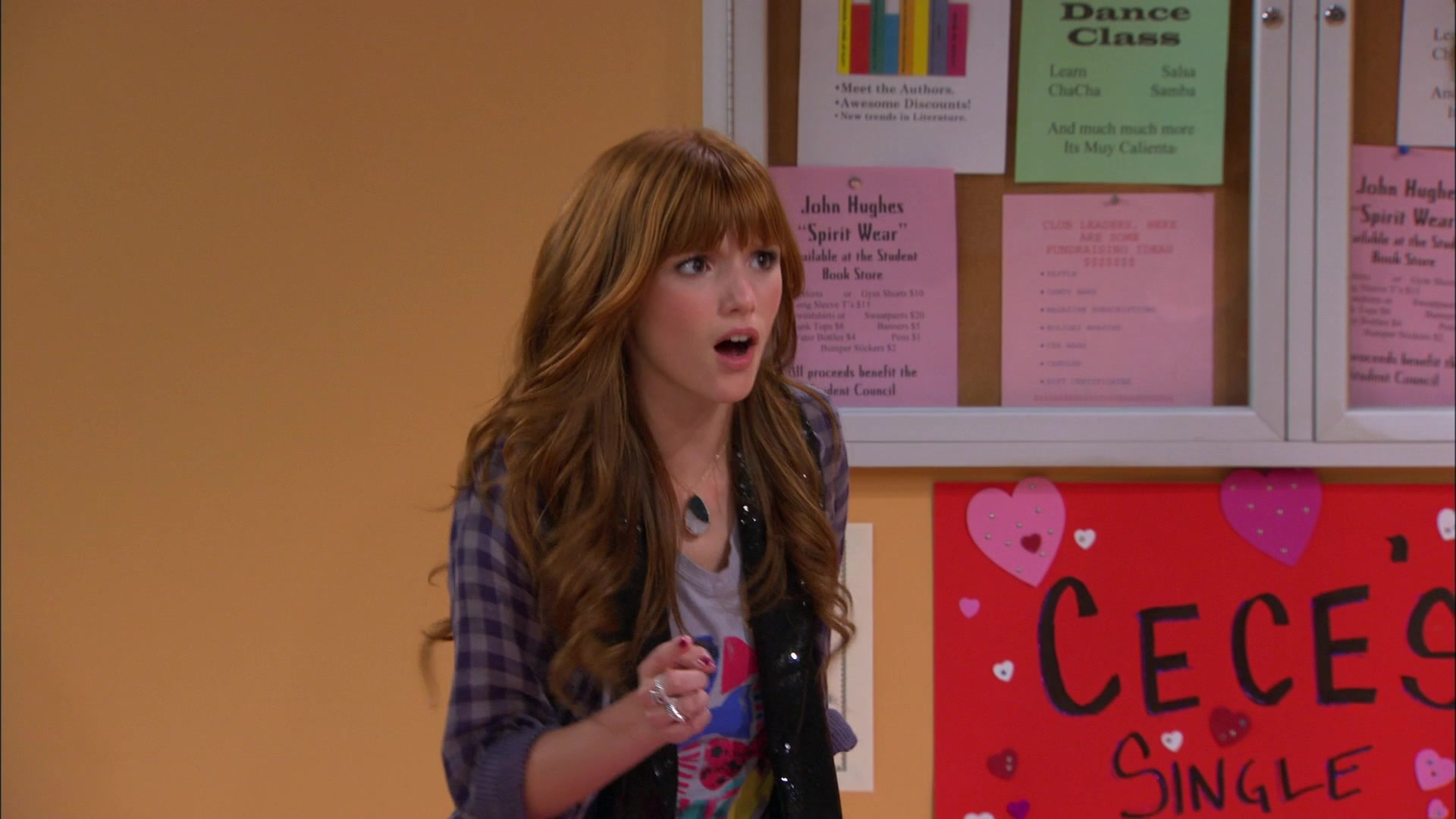 Shake_It_Up_S01E10_1080p_BTD_001245.jpg