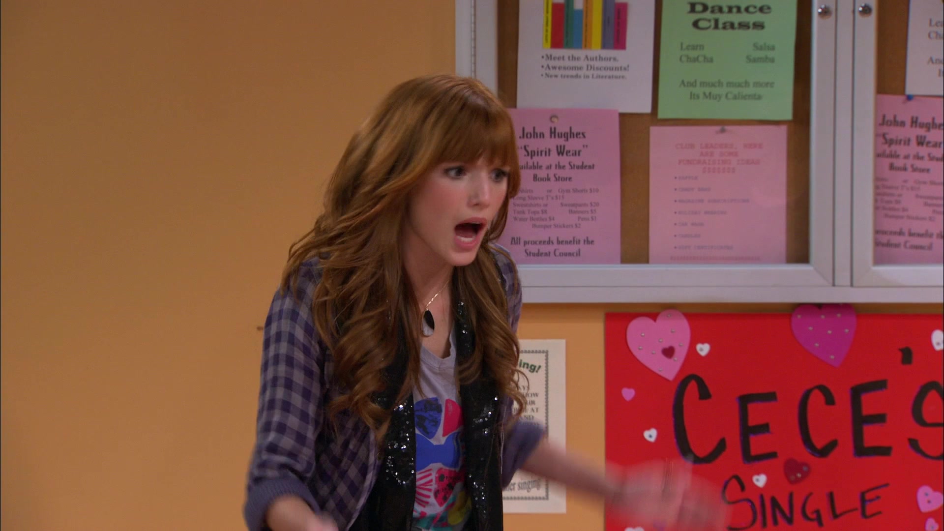 Shake_It_Up_S01E10_1080p_BTD_001246.jpg