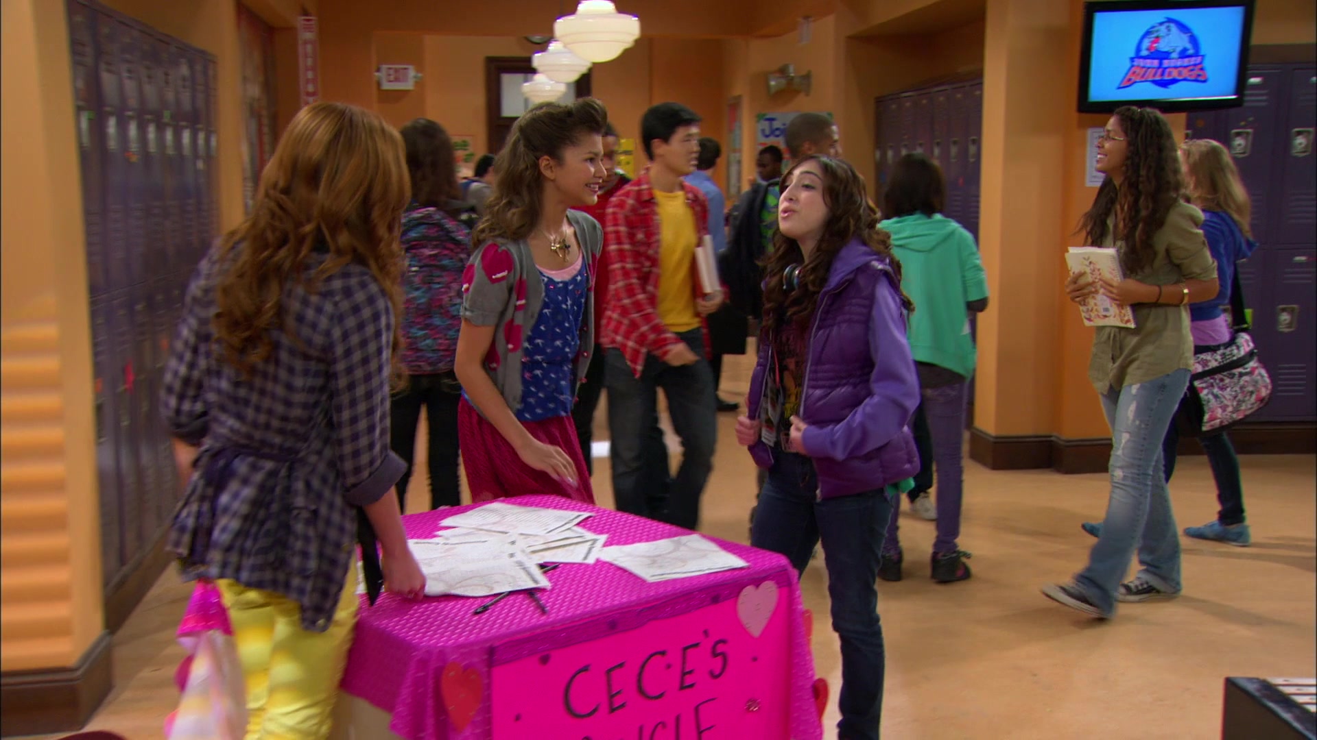 Shake_It_Up_S01E10_1080p_BTD_001284.jpg