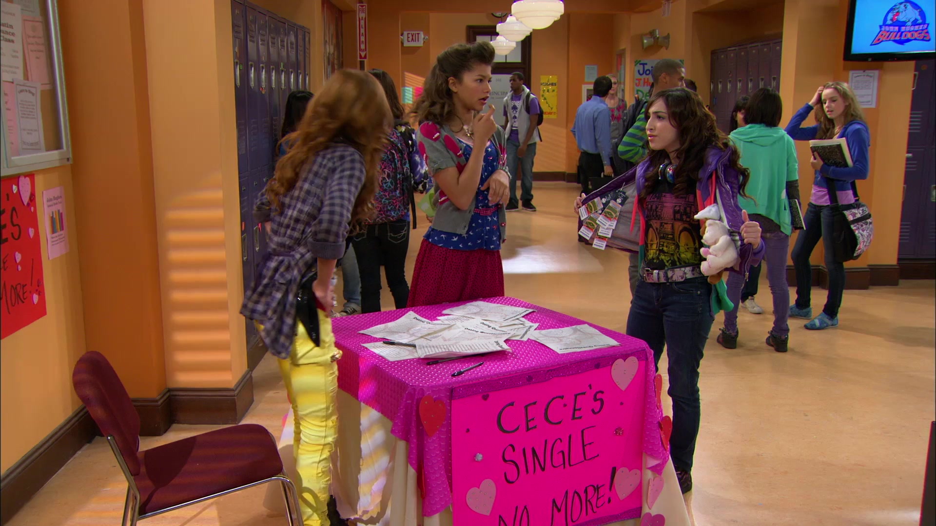 Shake_It_Up_S01E10_1080p_BTD_001301.jpg