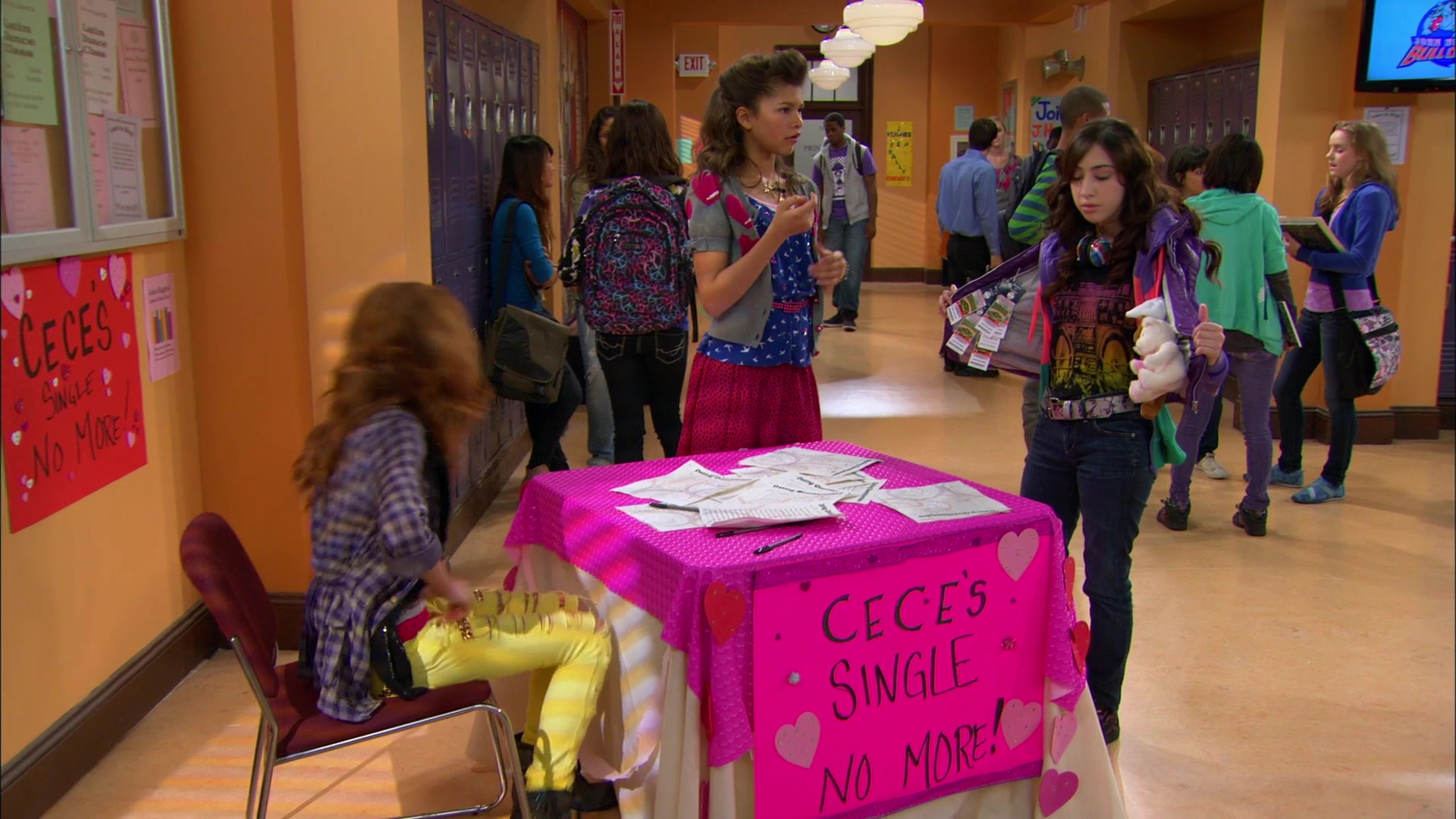 Shake_It_Up_S01E10_1080p_BTD_001303.jpg Shake_It_Up_S01E10_1080p_BTD_001303.jpg