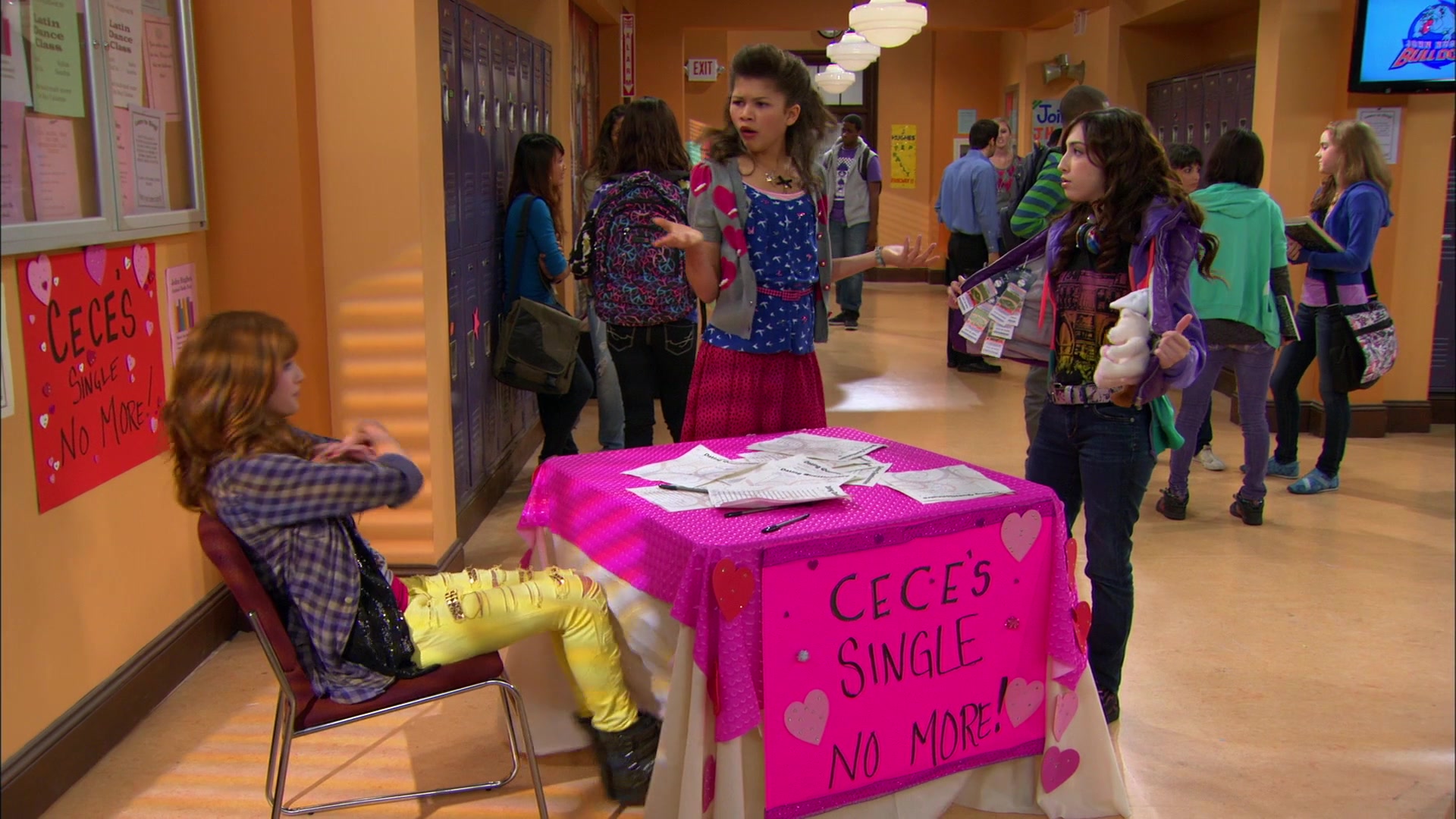 Shake_It_Up_S01E10_1080p_BTD_001304.jpg Shake_It_Up_S01E10_1080p_BTD_001304.jpg