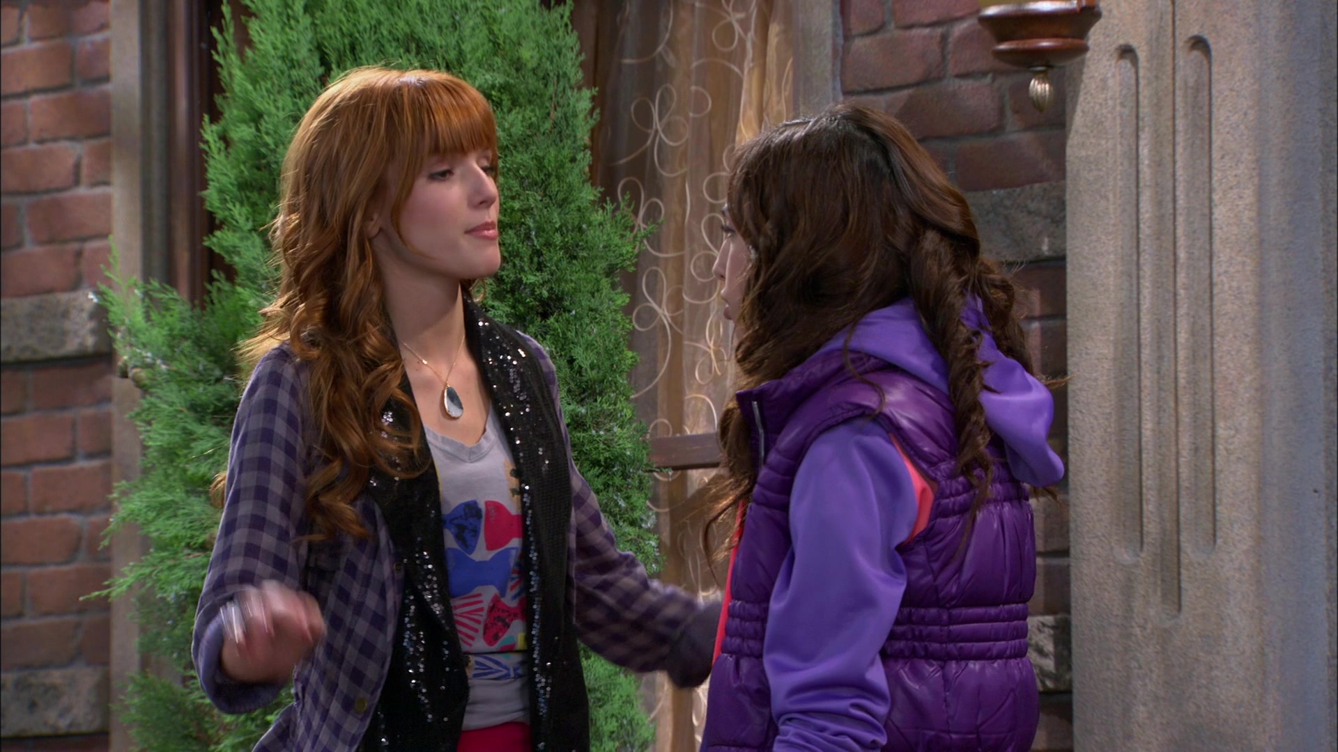 Shake_It_Up_S01E10_1080p_BTD_001333.jpg