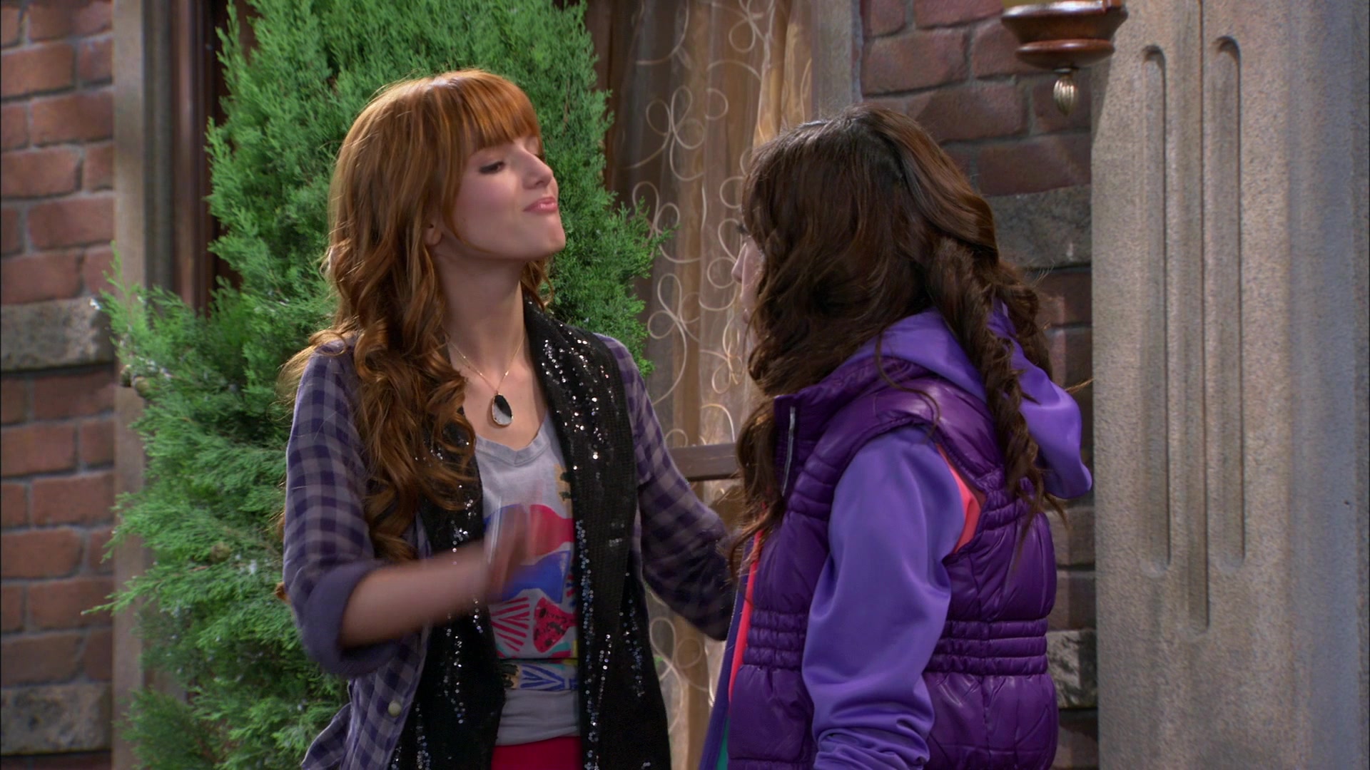 Shake_It_Up_S01E10_1080p_BTD_001335.jpg Shake_It_Up_S01E10_1080p_BTD_001335.jpg