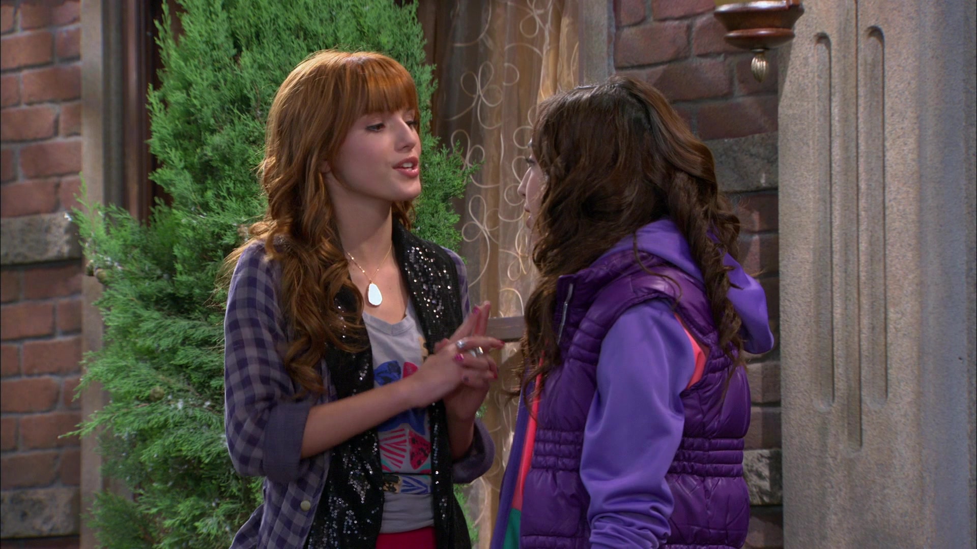 Shake_It_Up_S01E10_1080p_BTD_001349.jpg