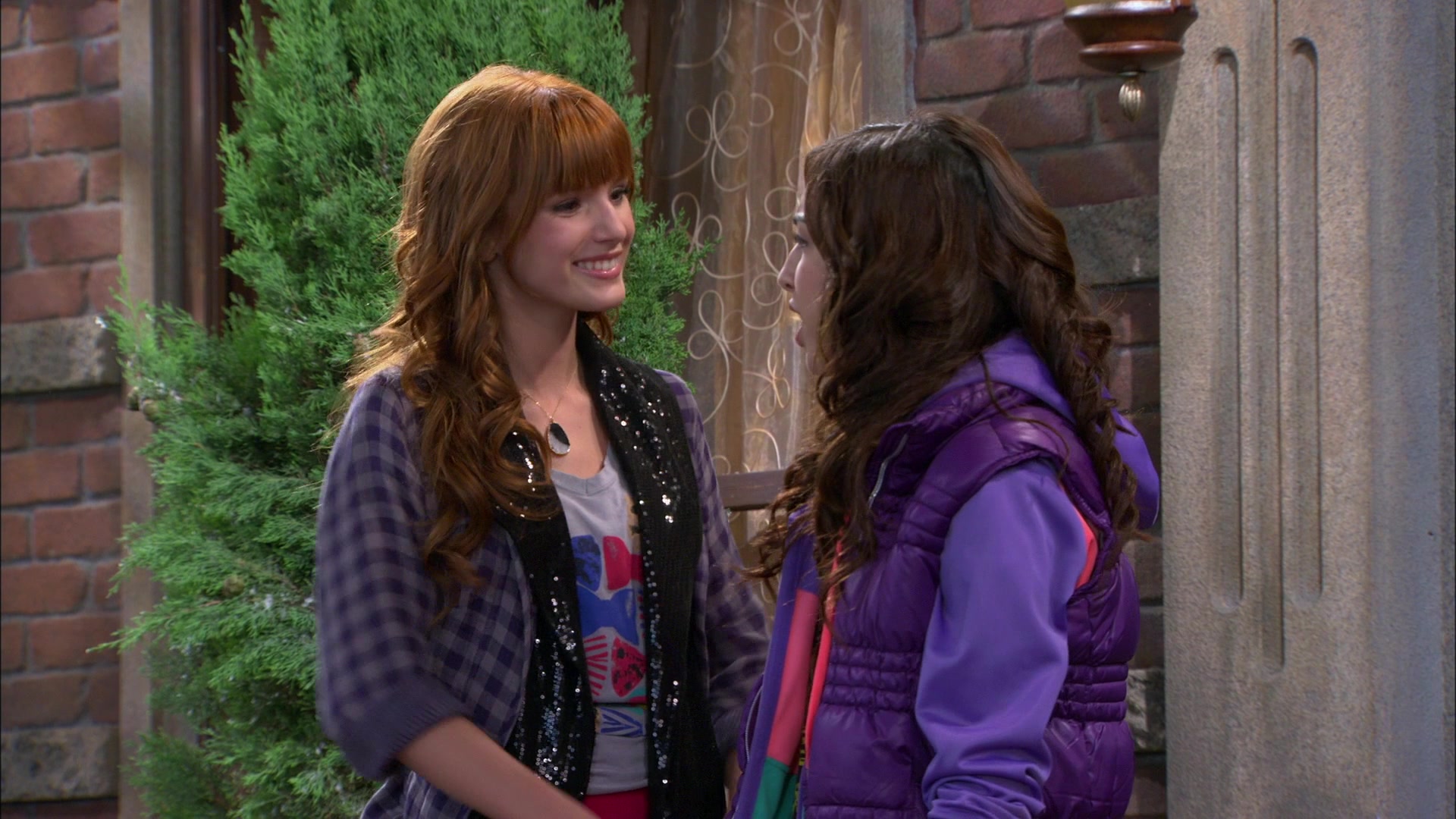 Shake_It_Up_S01E10_1080p_BTD_001358.jpg