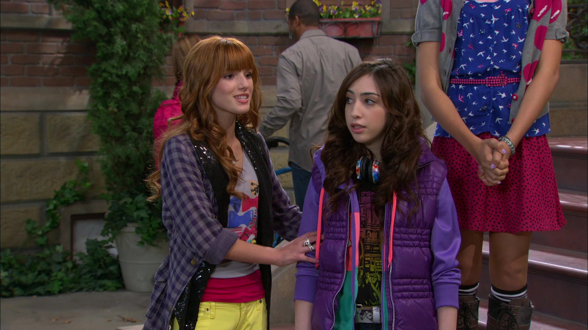 Shake_It_Up_S01E10_1080p_BTD_001419.jpg Shake_It_Up_S01E10_1080p_BTD_001419.jpg