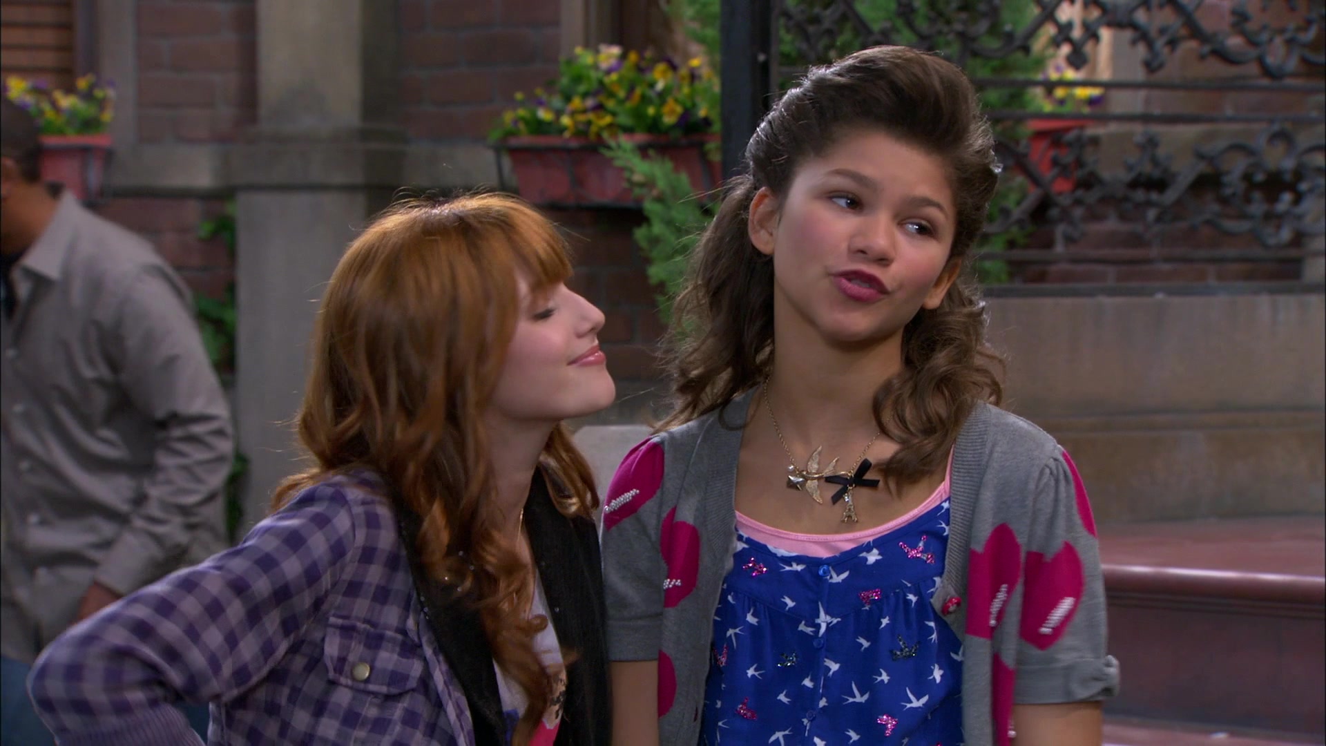 Shake_It_Up_S01E10_1080p_BTD_001471.jpg