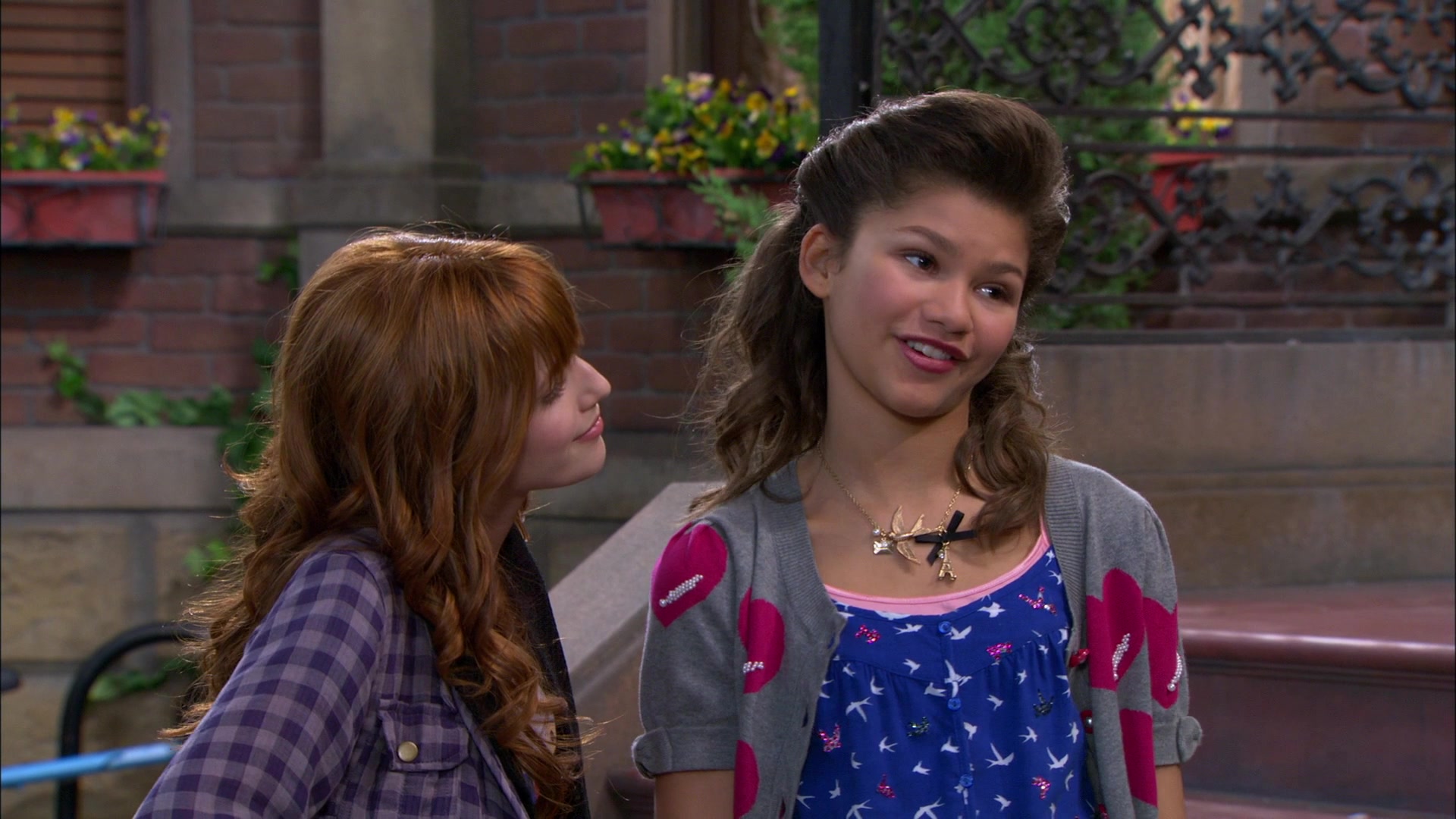 Shake_It_Up_S01E10_1080p_BTD_001478.jpg