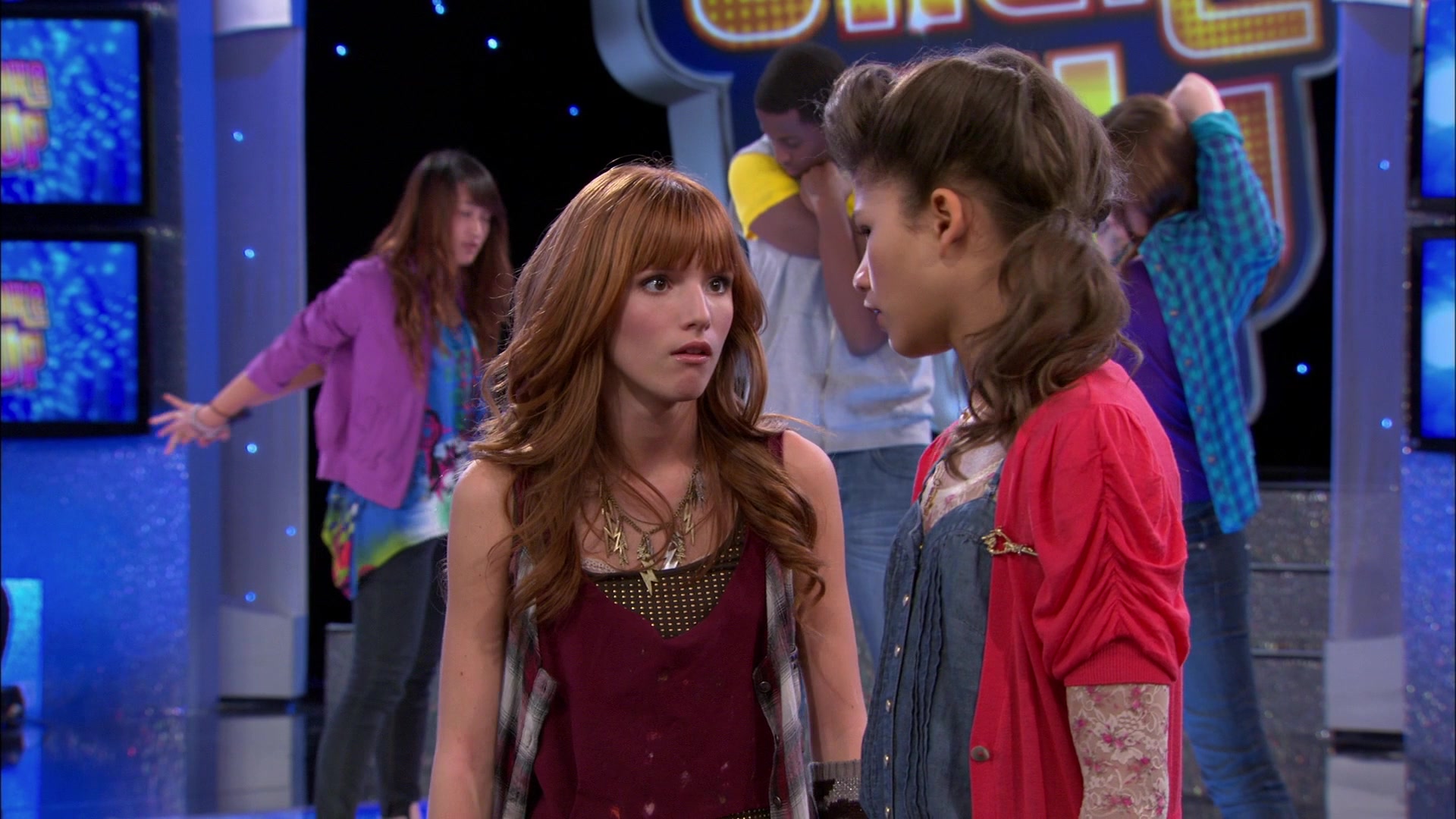 Shake_It_Up_S01E10_1080p_BTD_001727.jpg