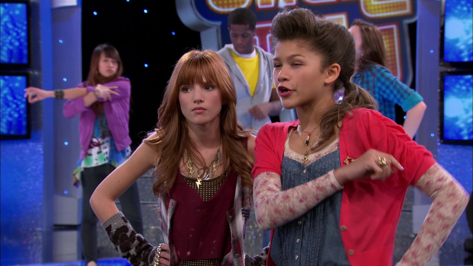 Shake_It_Up_S01E10_1080p_BTD_001774.jpg