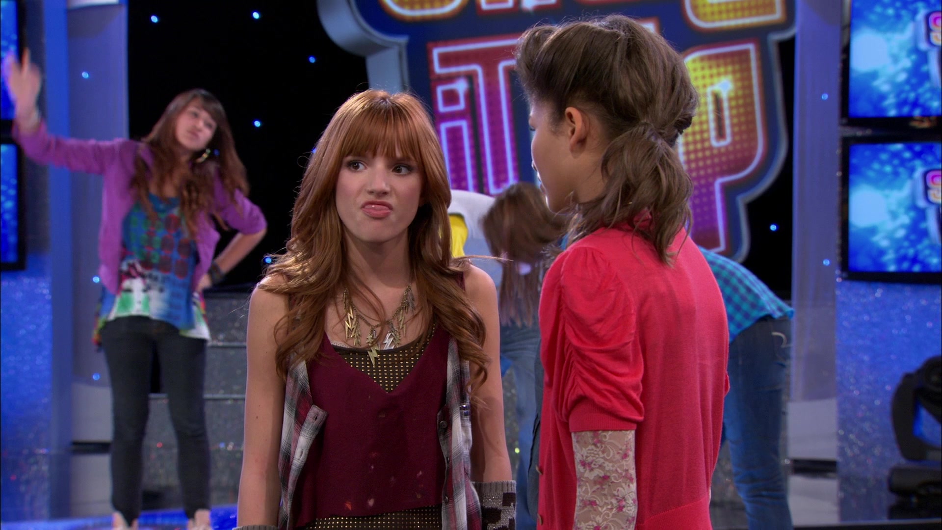 Shake_It_Up_S01E10_1080p_BTD_001805.jpg