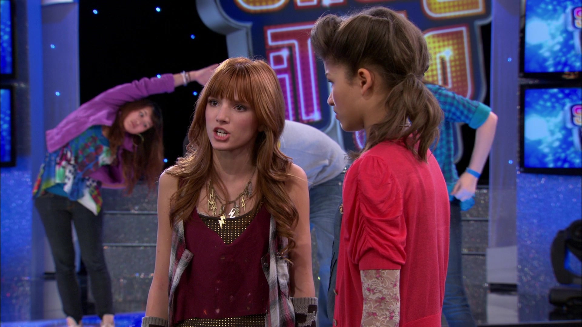 Shake_It_Up_S01E10_1080p_BTD_001808.jpg
