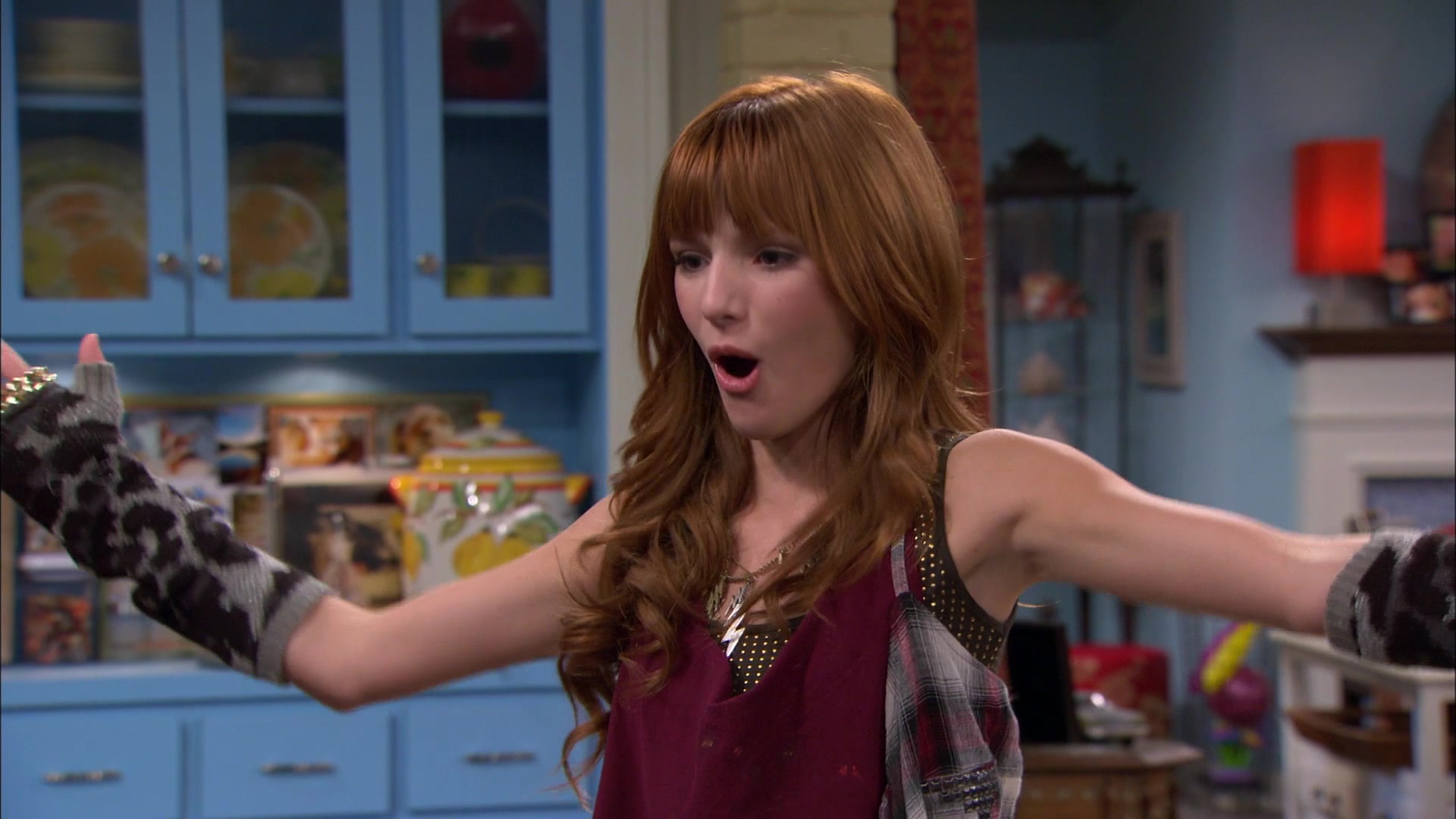 Shake_It_Up_S01E10_1080p_BTD_002038.jpg