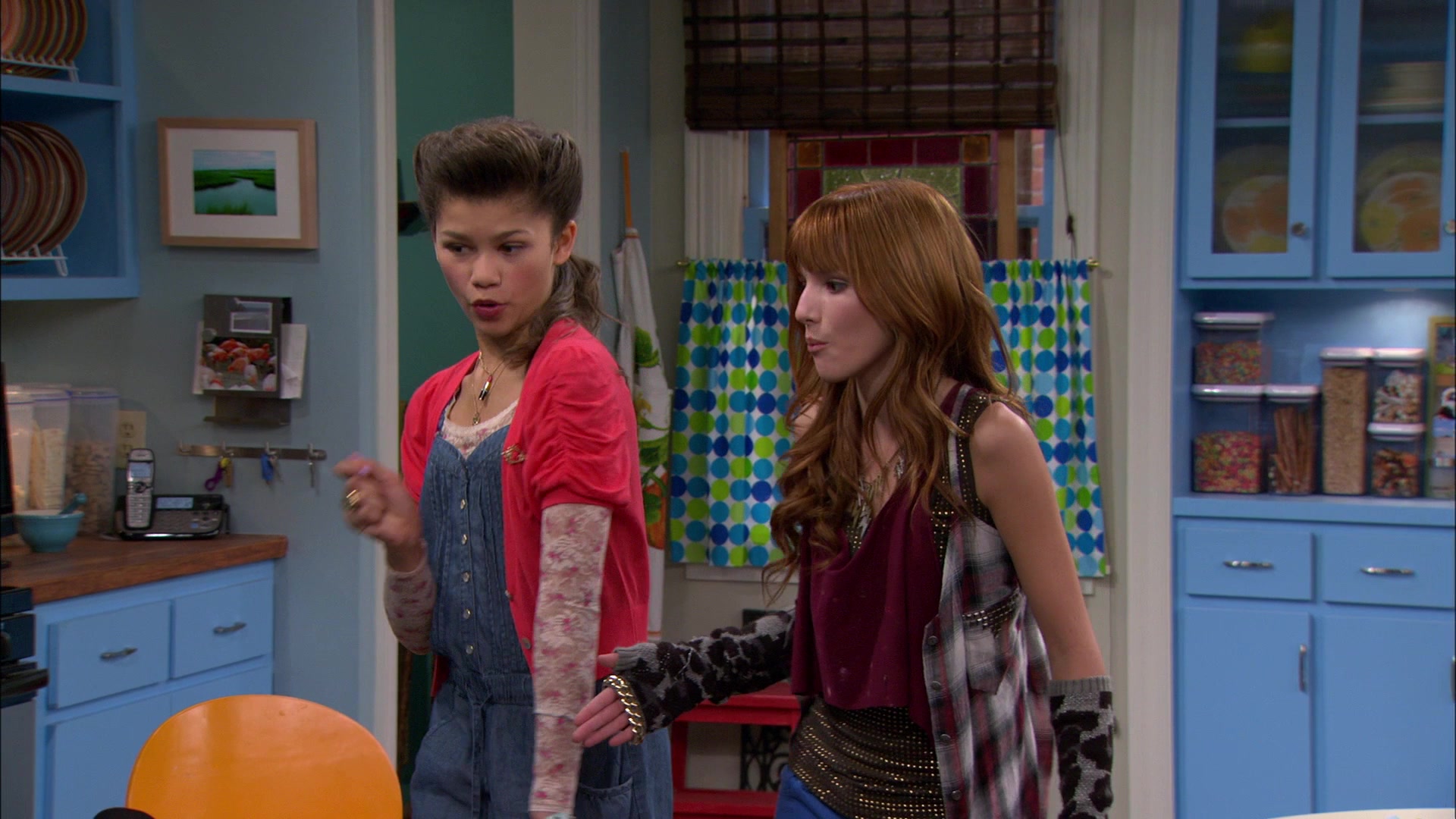 Shake_It_Up_S01E10_1080p_BTD_002065.jpg
