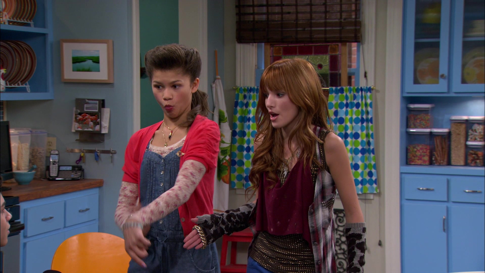 Shake_It_Up_S01E10_1080p_BTD_002066.jpg