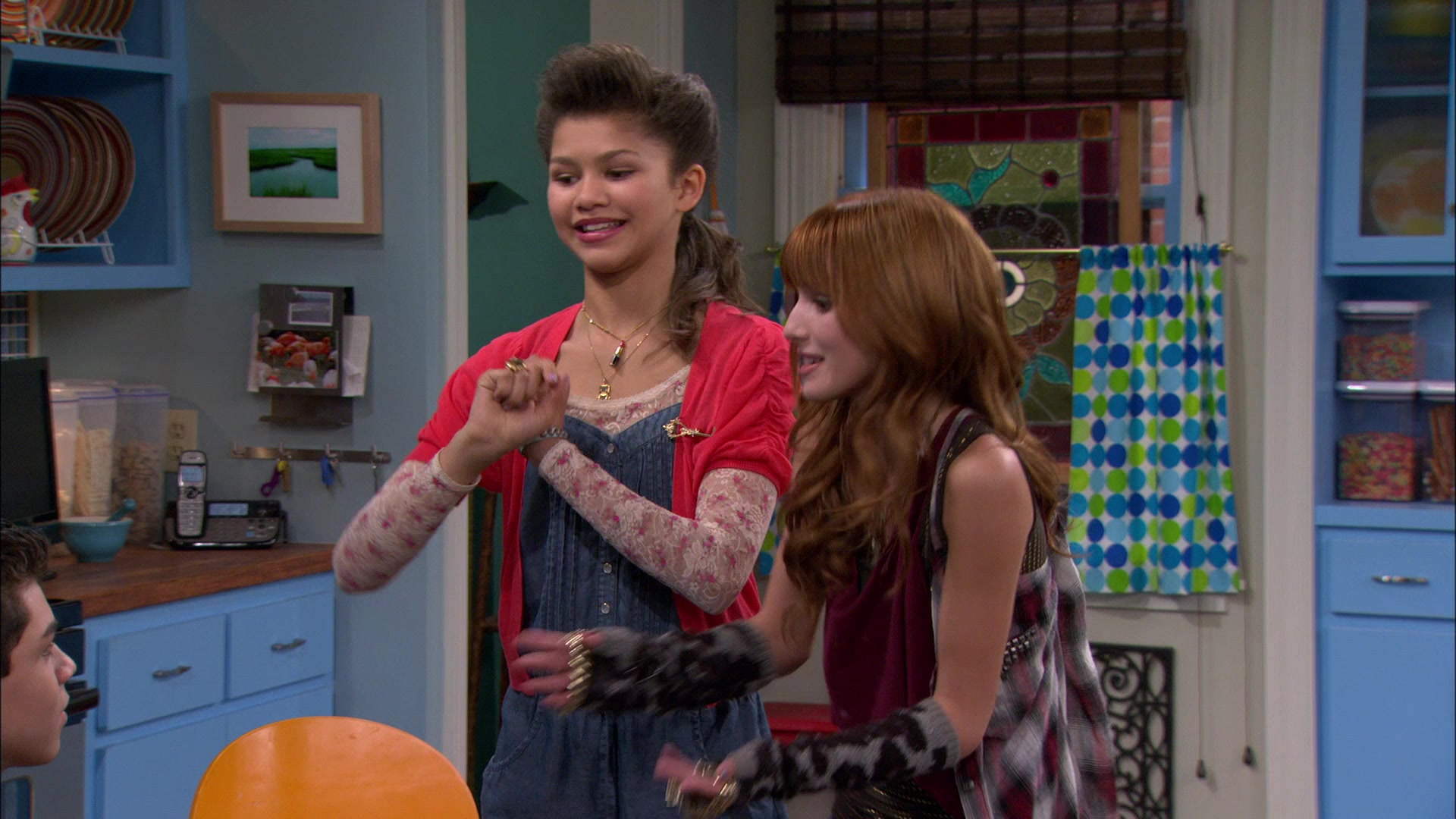 Shake_It_Up_S01E10_1080p_BTD_002075.jpg
