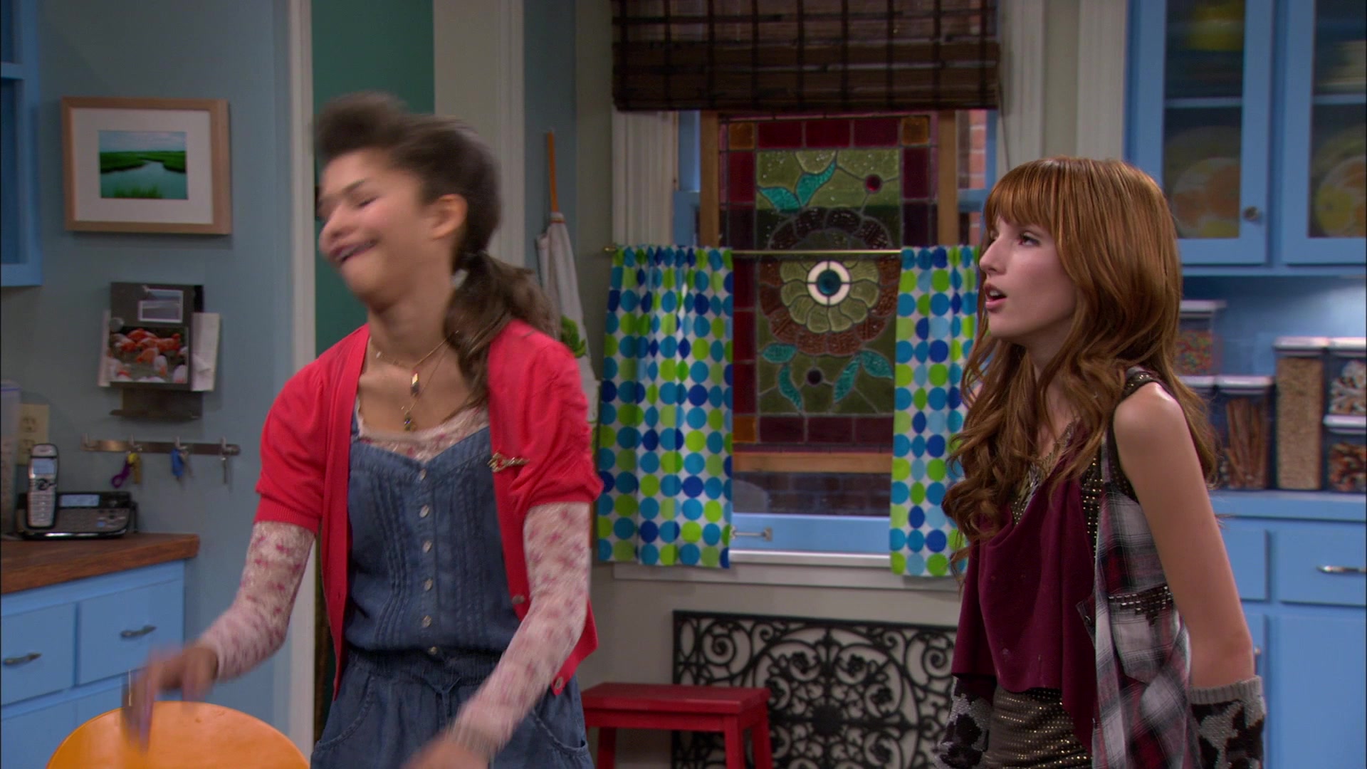 Shake_It_Up_S01E10_1080p_BTD_002086.jpg