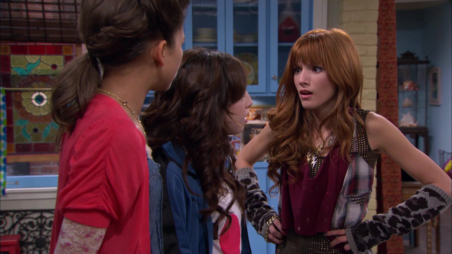 Shake_It_Up_S01E10_1080p_BTD_002195.jpg