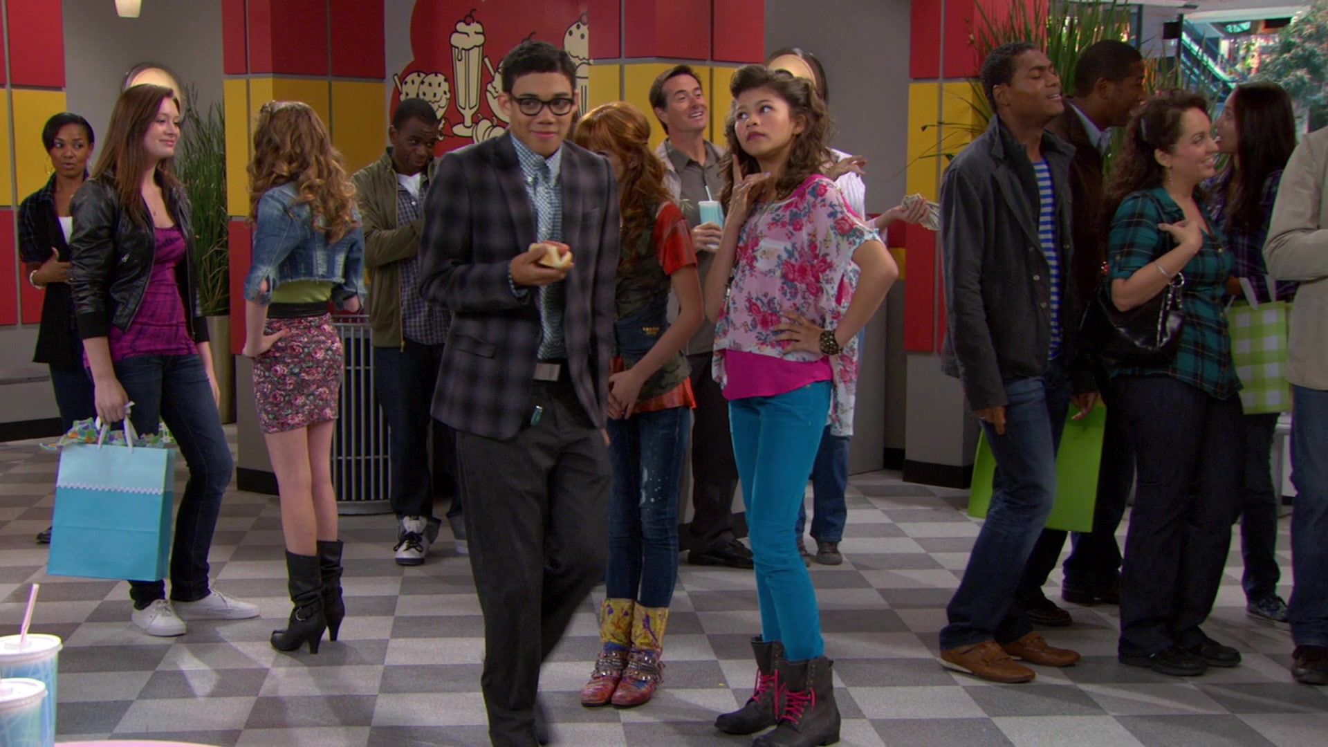Shake_It_Up_S01E10_1080p_BTD_002391.jpg