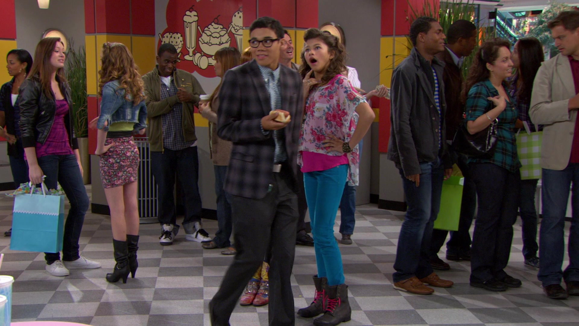 Shake_It_Up_S01E10_1080p_BTD_002392.jpg Shake_It_Up_S01E10_1080p_BTD_002392.jpg