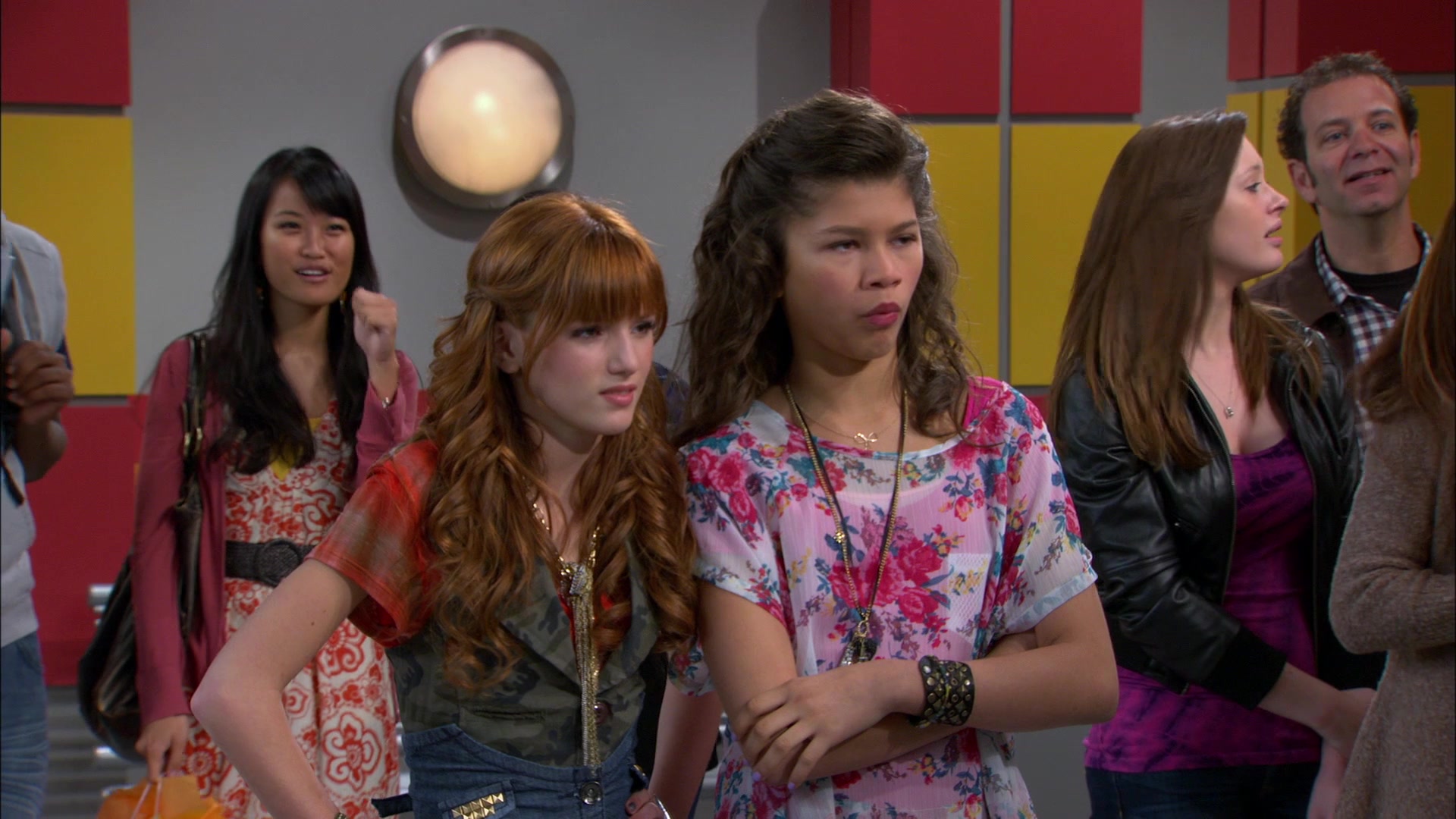 Shake_It_Up_S01E10_1080p_BTD_002749.jpg
