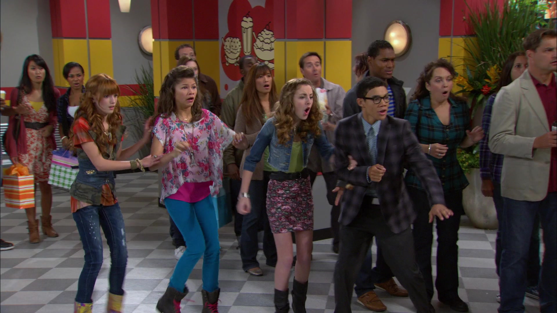 Shake_It_Up_S01E10_1080p_BTD_002815.jpg Shake_It_Up_S01E10_1080p_BTD_002815.jpg