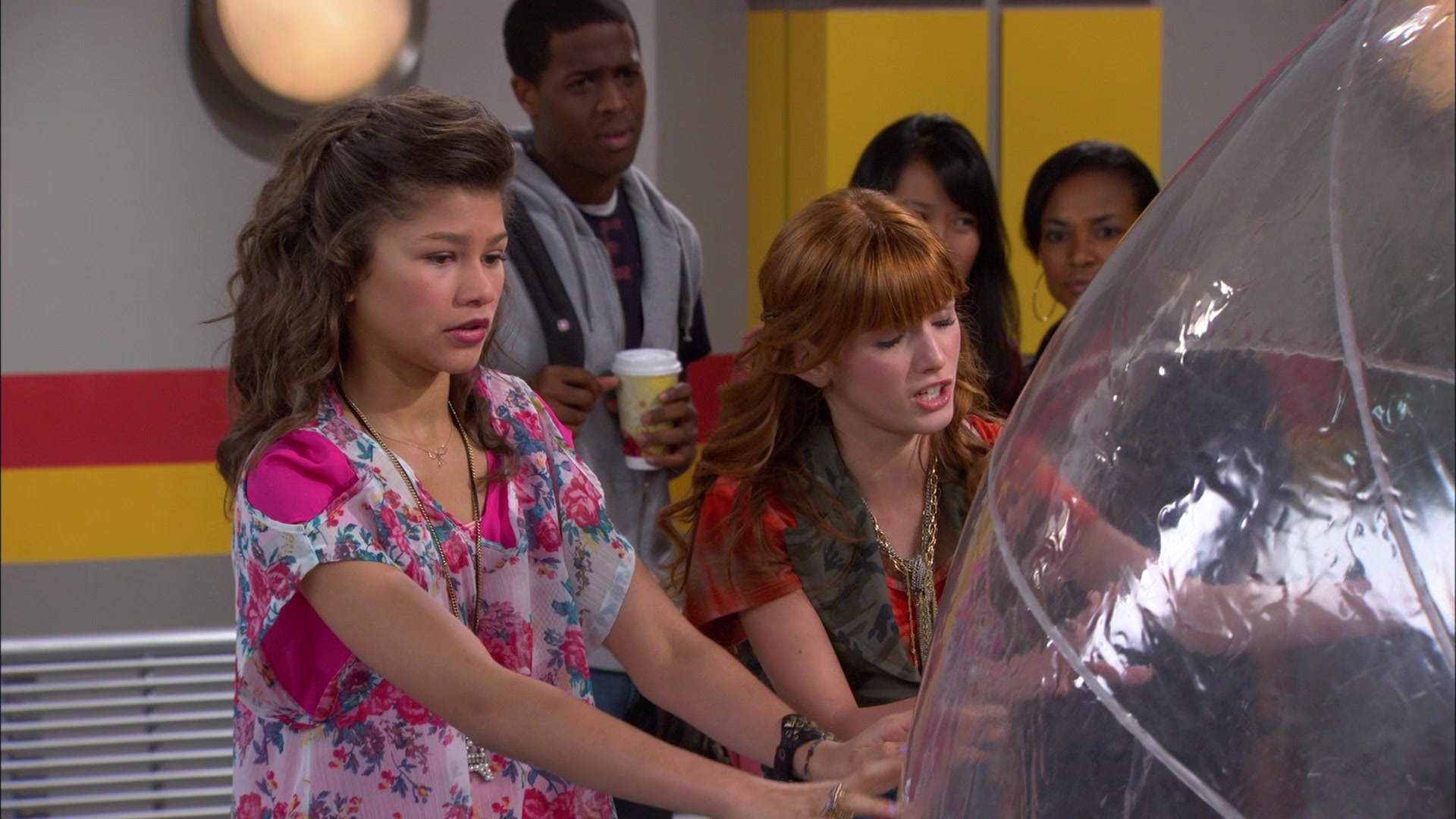 Shake_It_Up_S01E10_1080p_BTD_002929.jpg