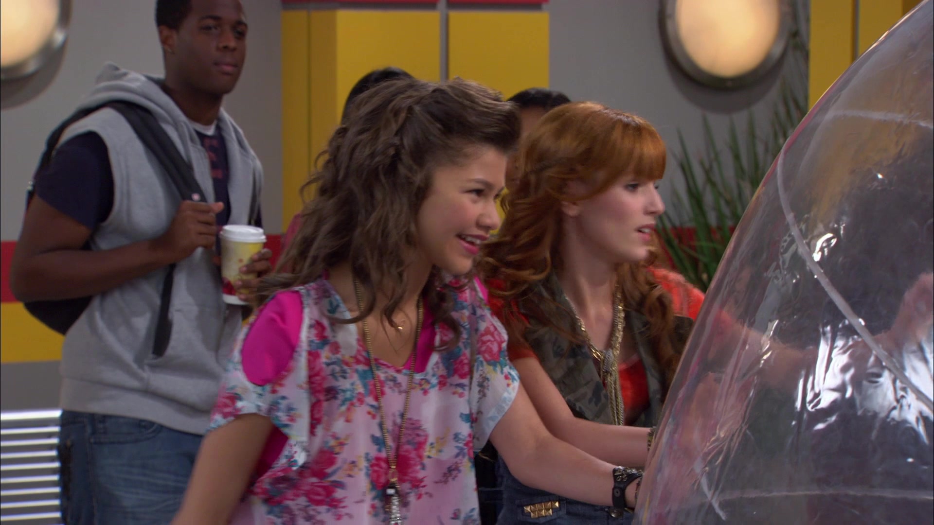 Shake_It_Up_S01E10_1080p_BTD_003006.jpg