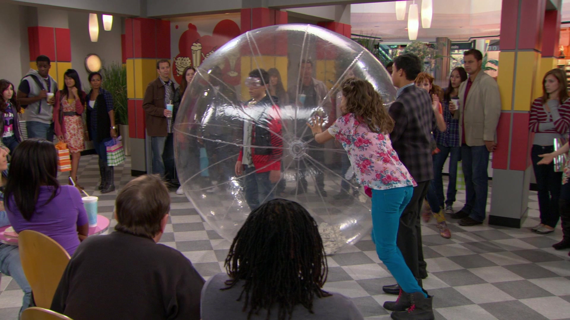 Shake_It_Up_S01E10_1080p_BTD_003011.jpg
