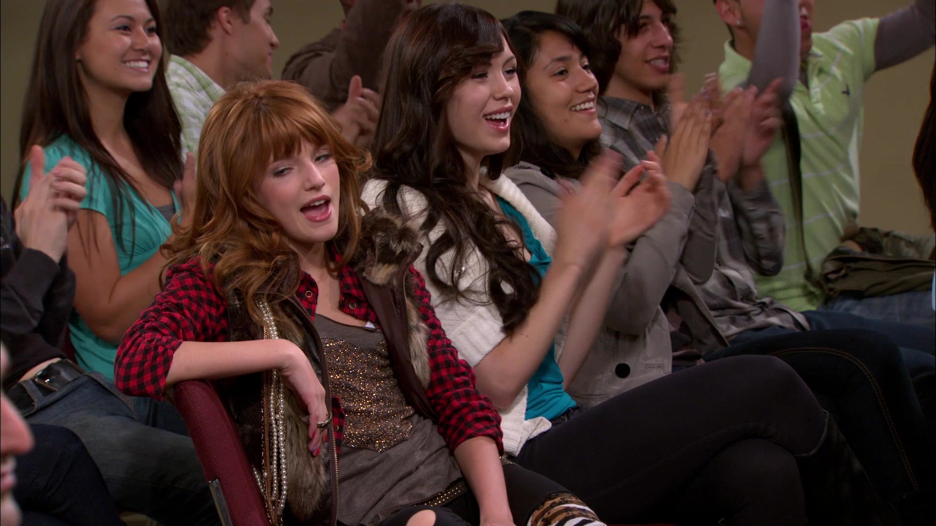 Shake_It_Up_S01E11_1080p_BTD_000159.jpg