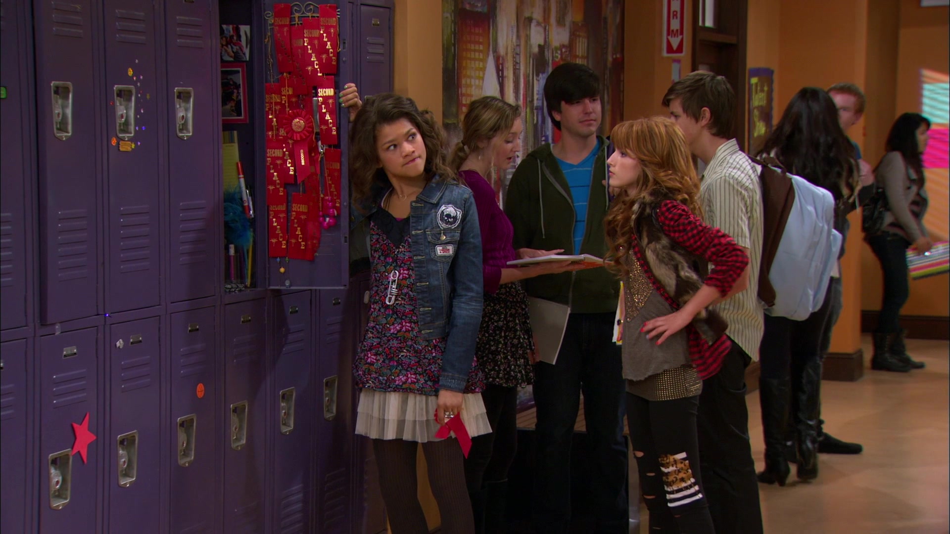Shake_It_Up_S01E11_1080p_BTD_000429.jpg