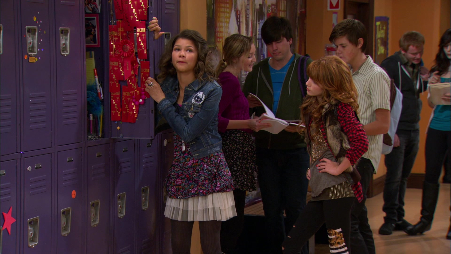 Shake_It_Up_S01E11_1080p_BTD_000444.jpg