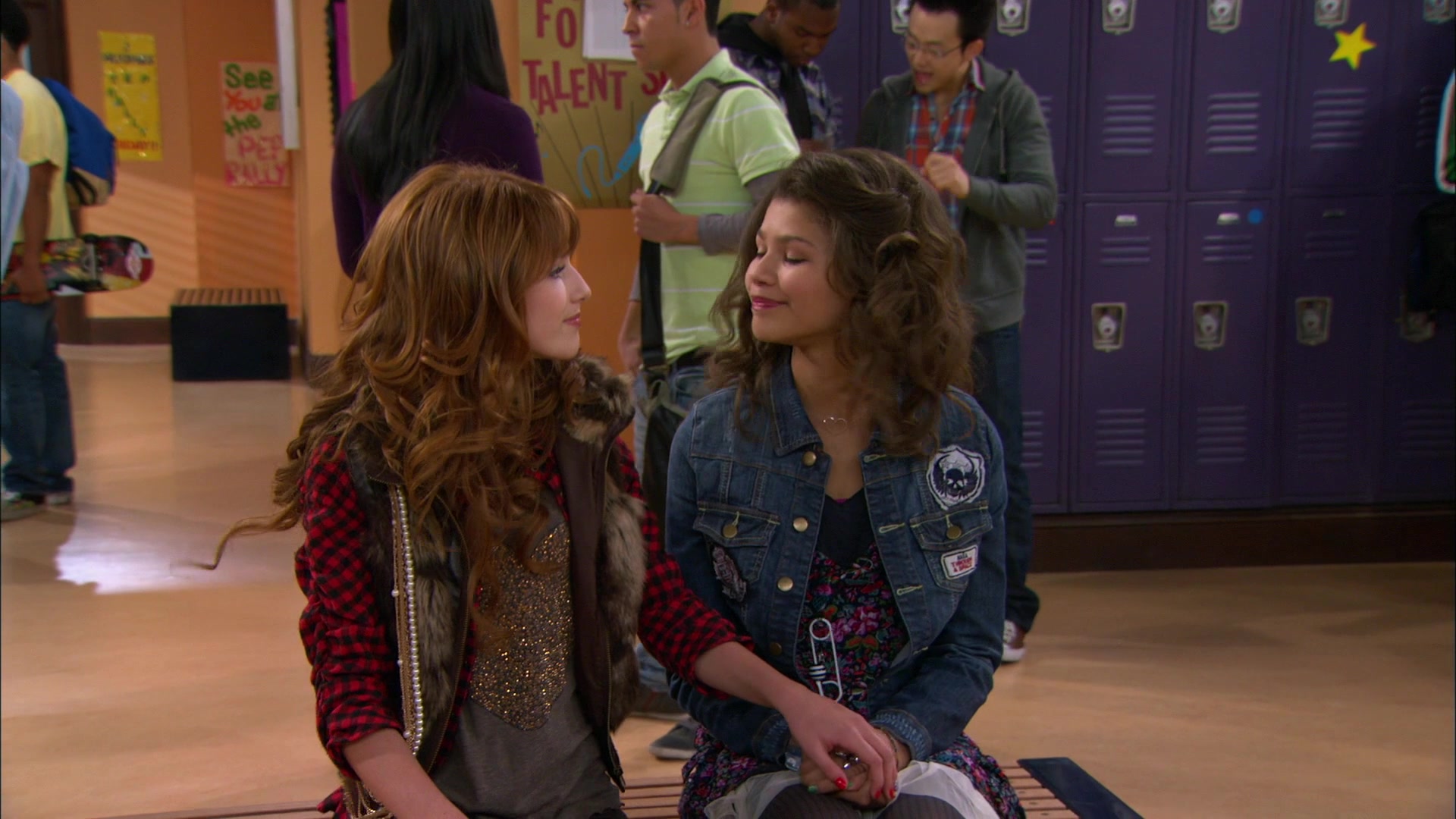 Shake_It_Up_S01E11_1080p_BTD_000716.jpg