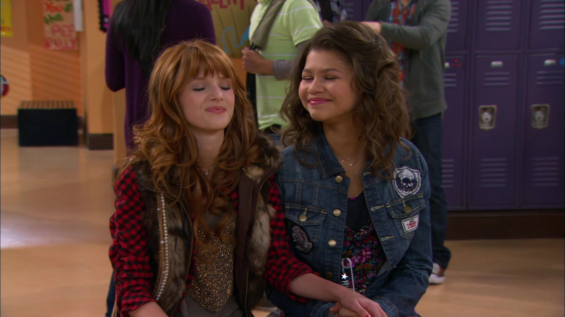 Shake_It_Up_S01E11_1080p_BTD_000719.jpg