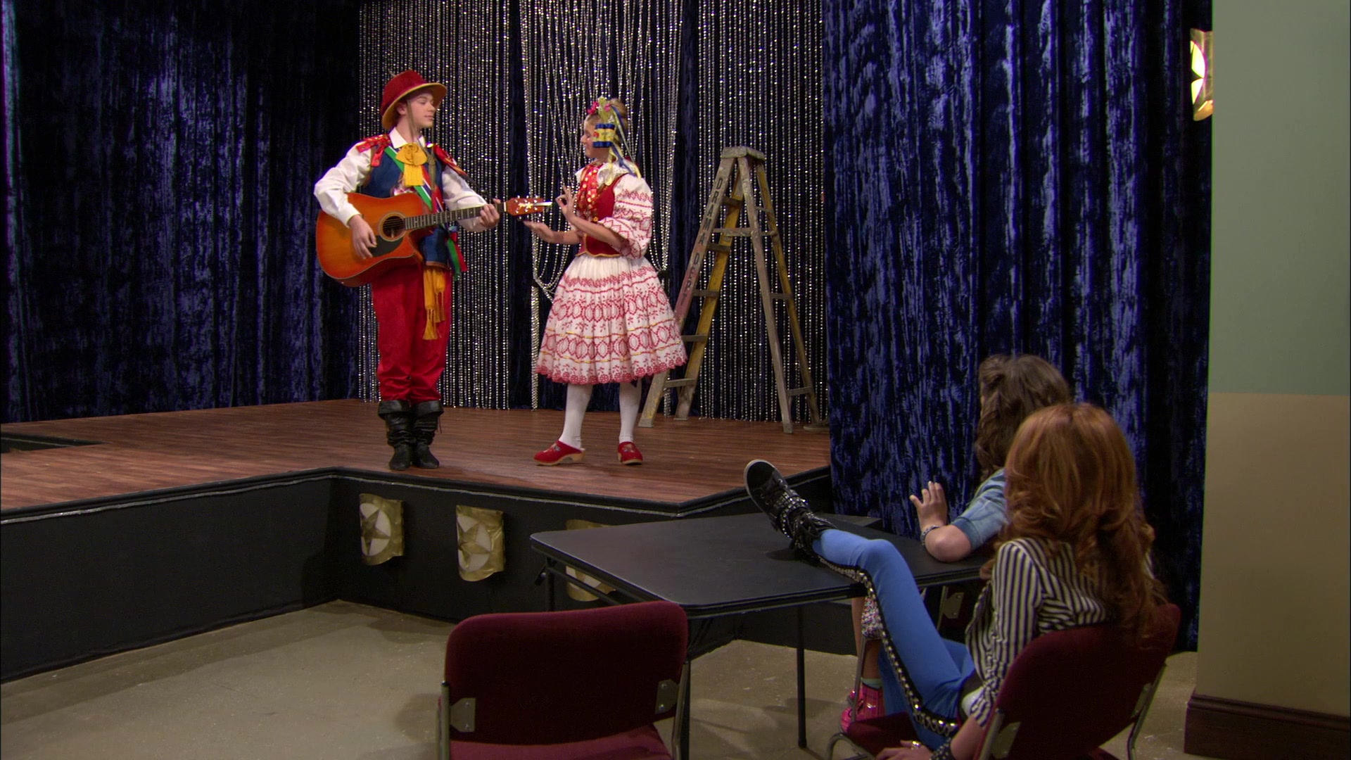 Shake_It_Up_S01E11_1080p_BTD_000966.jpg