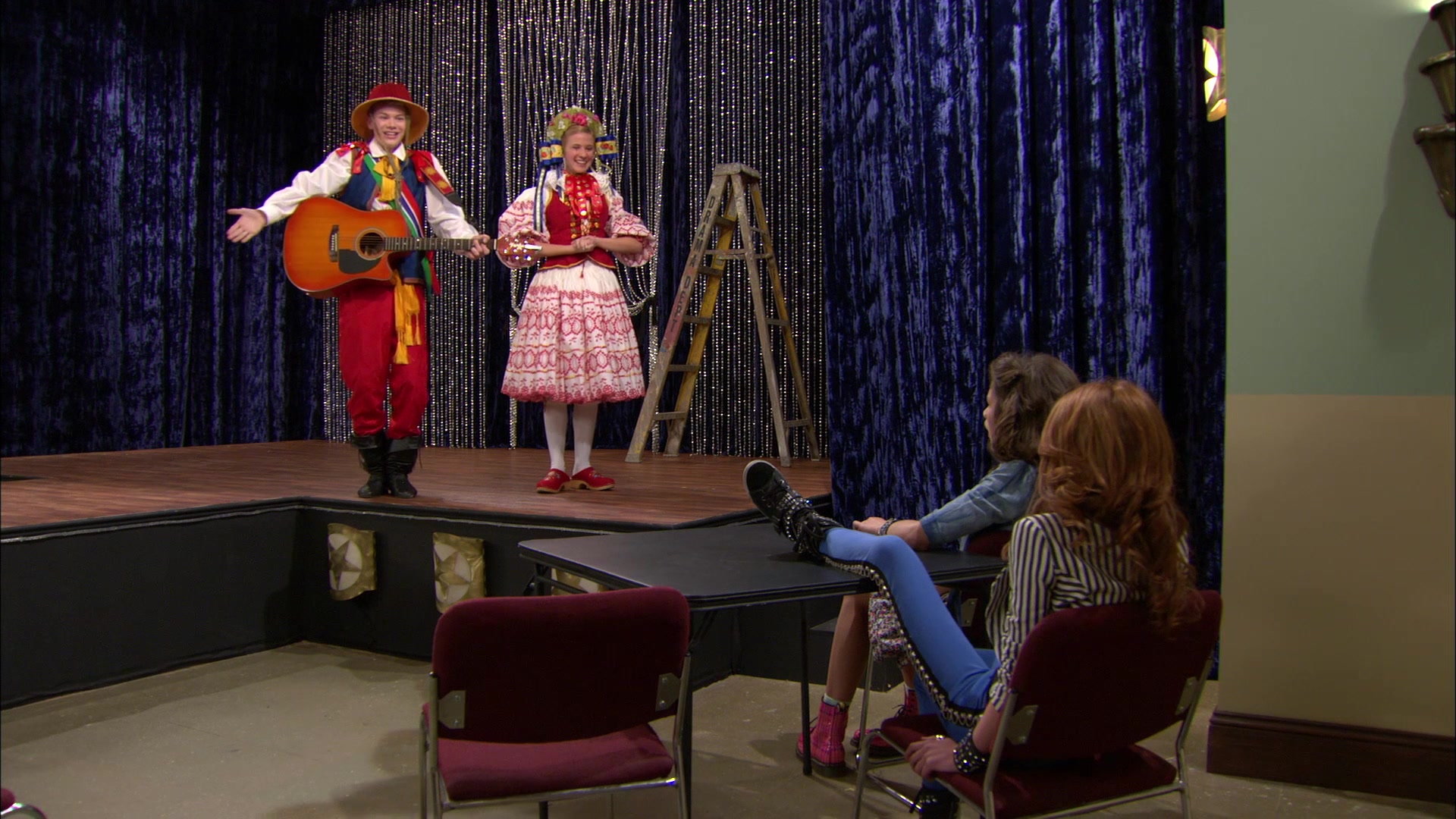 Shake_It_Up_S01E11_1080p_BTD_001042.jpg