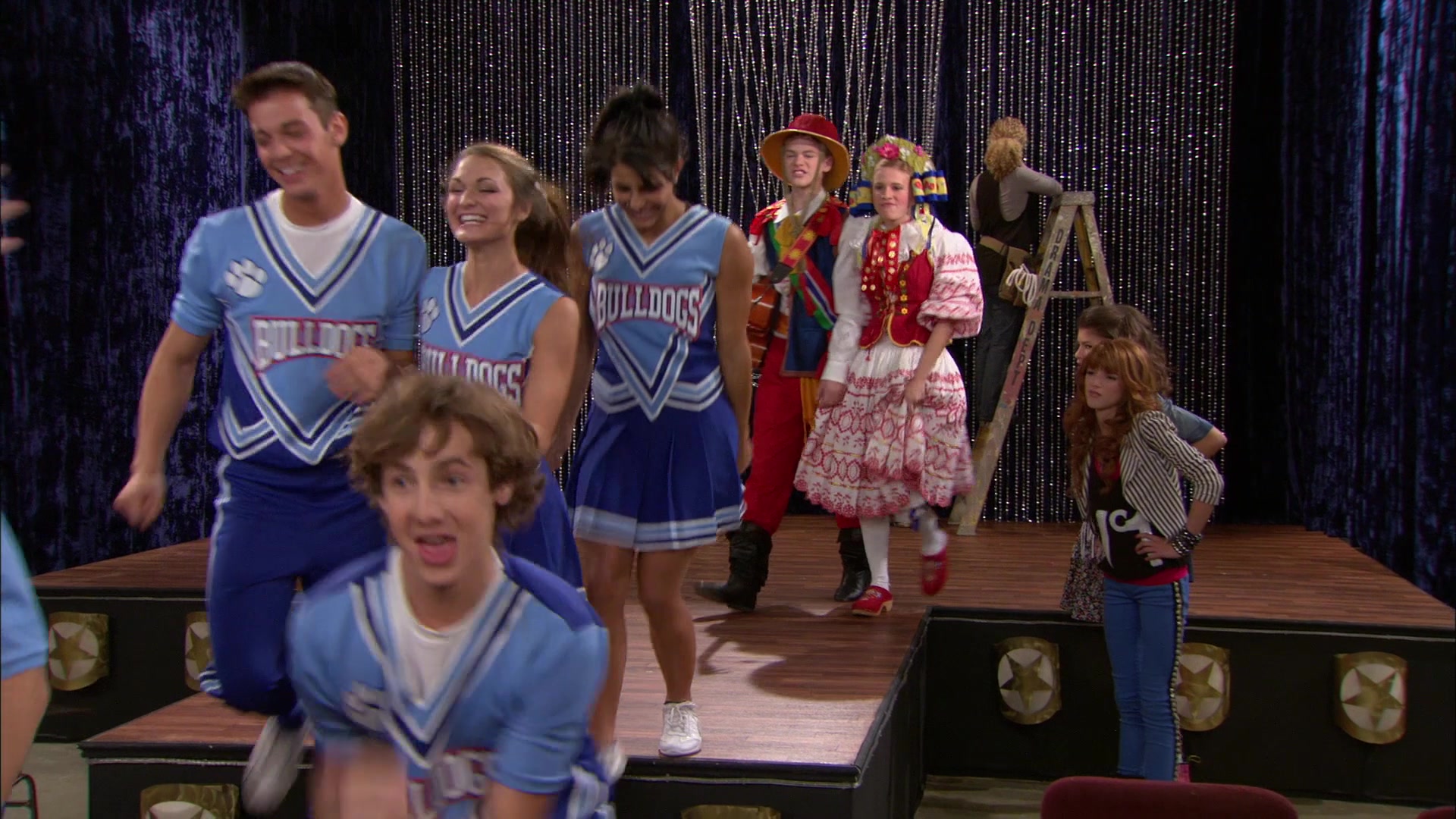 Shake_It_Up_S01E11_1080p_BTD_001114.jpg